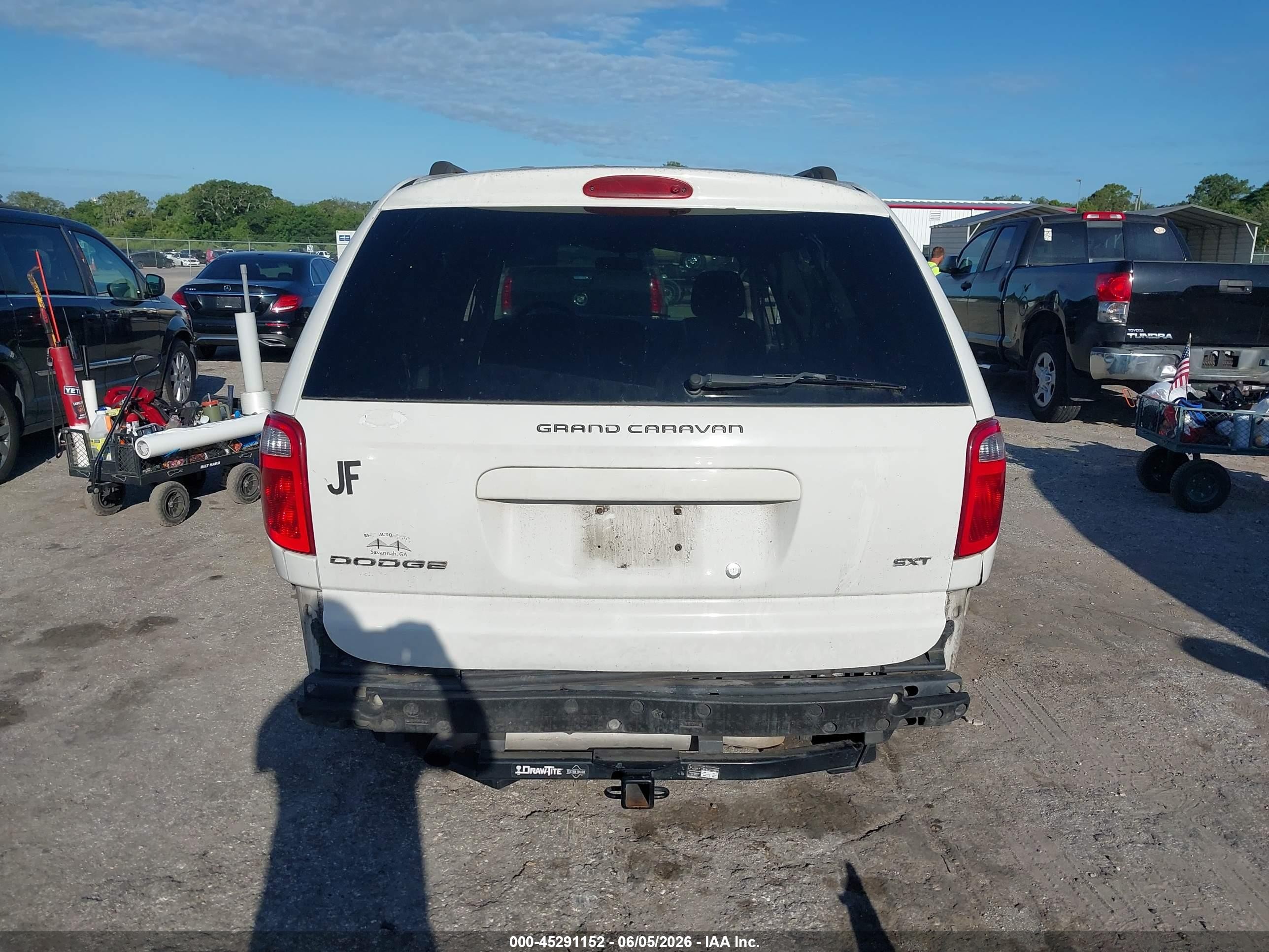 2006 Dodge Grand Caravan Sxt Белый vin: 2D4GP44L56R879843