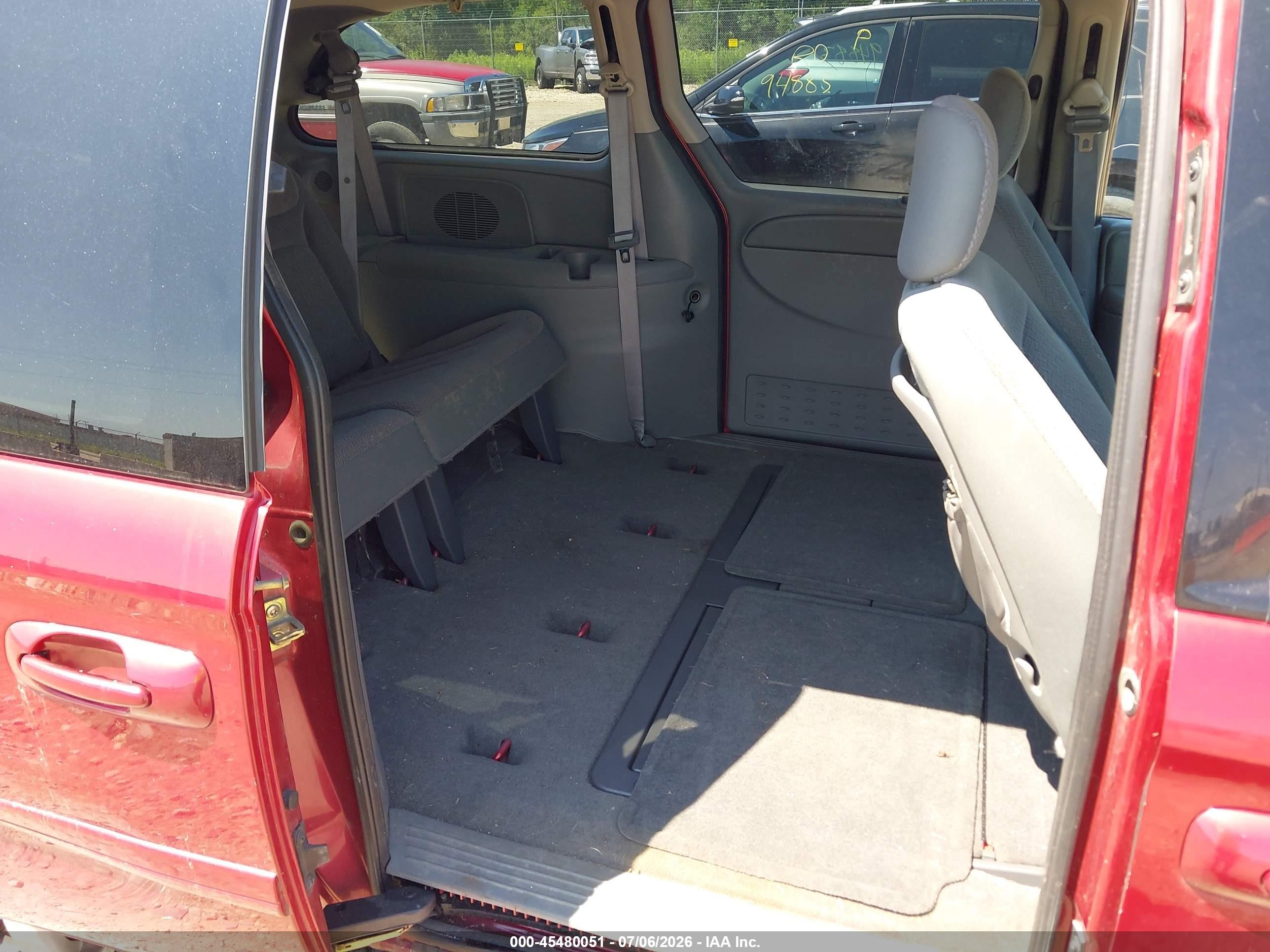 2007 Dodge Grand Caravan Sxt Red vin: 2D4GP44L57R181637