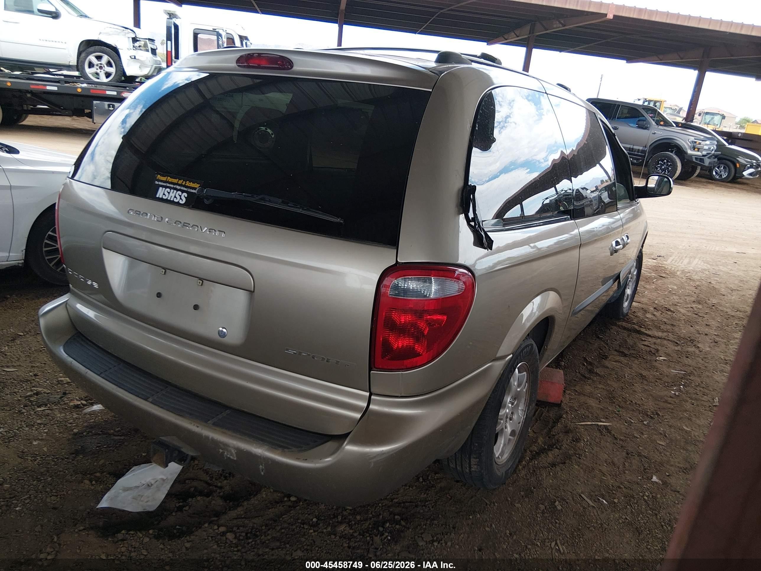 2003 Dodge Grand Caravan Sport Gold vin: 2D4GP44L63R117942