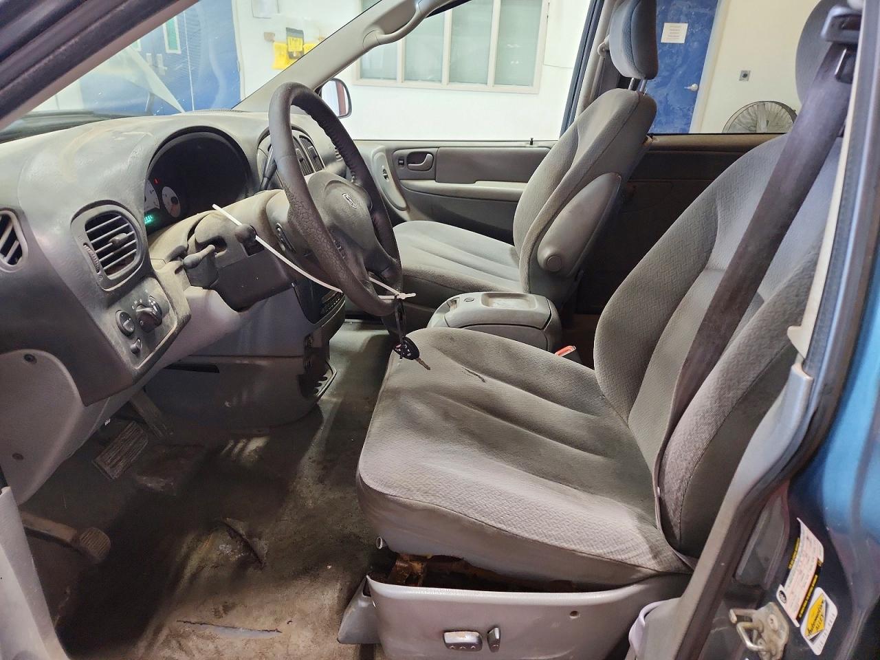 2005 Dodge Grand Caravan Sxt Blue vin: 2D4GP44L65R193714