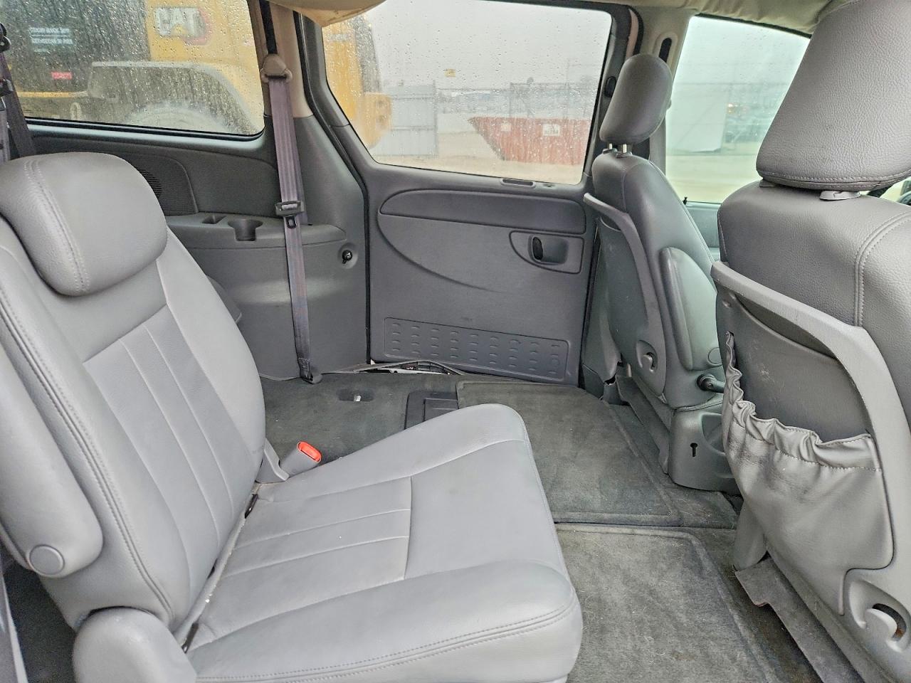 2005 Dodge Grand Caravan Sxt White vin: 2D4GP44L65R203822