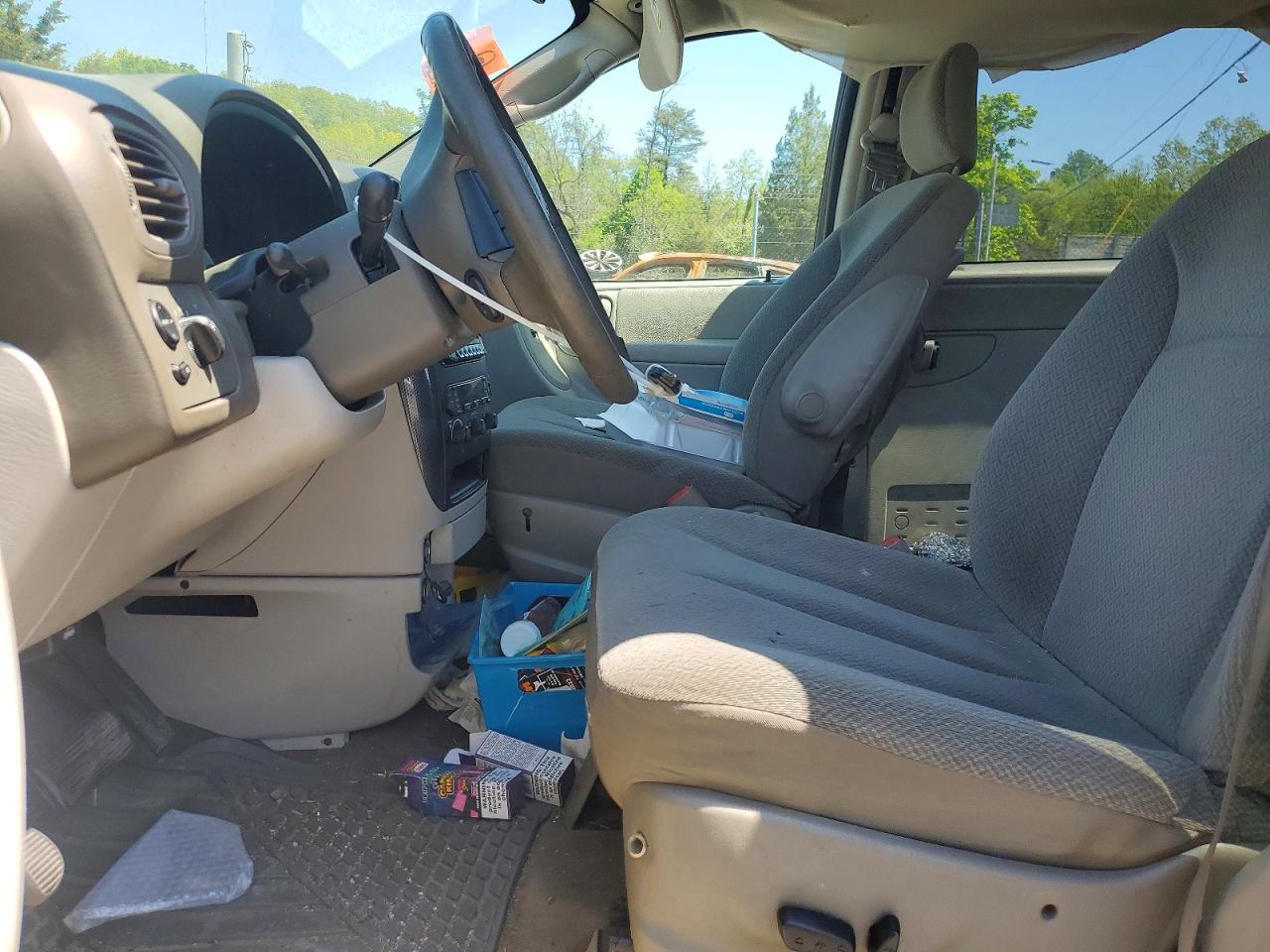 2005 Dodge Caravan Beige vin: 2D4GP44L65R373128