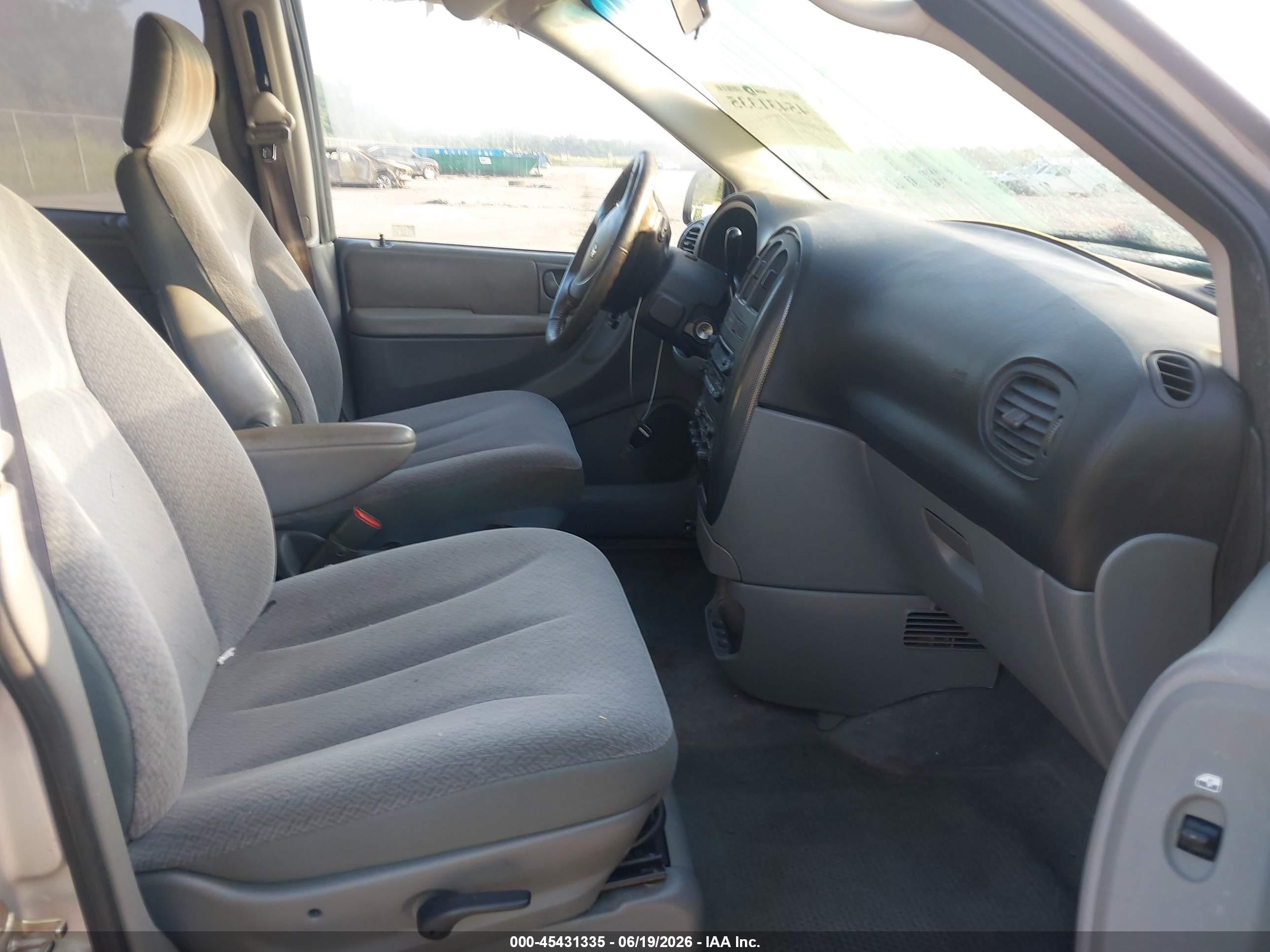 2005 Dodge Caravan Sxt Silver vin: 2D4GP44L65R462813