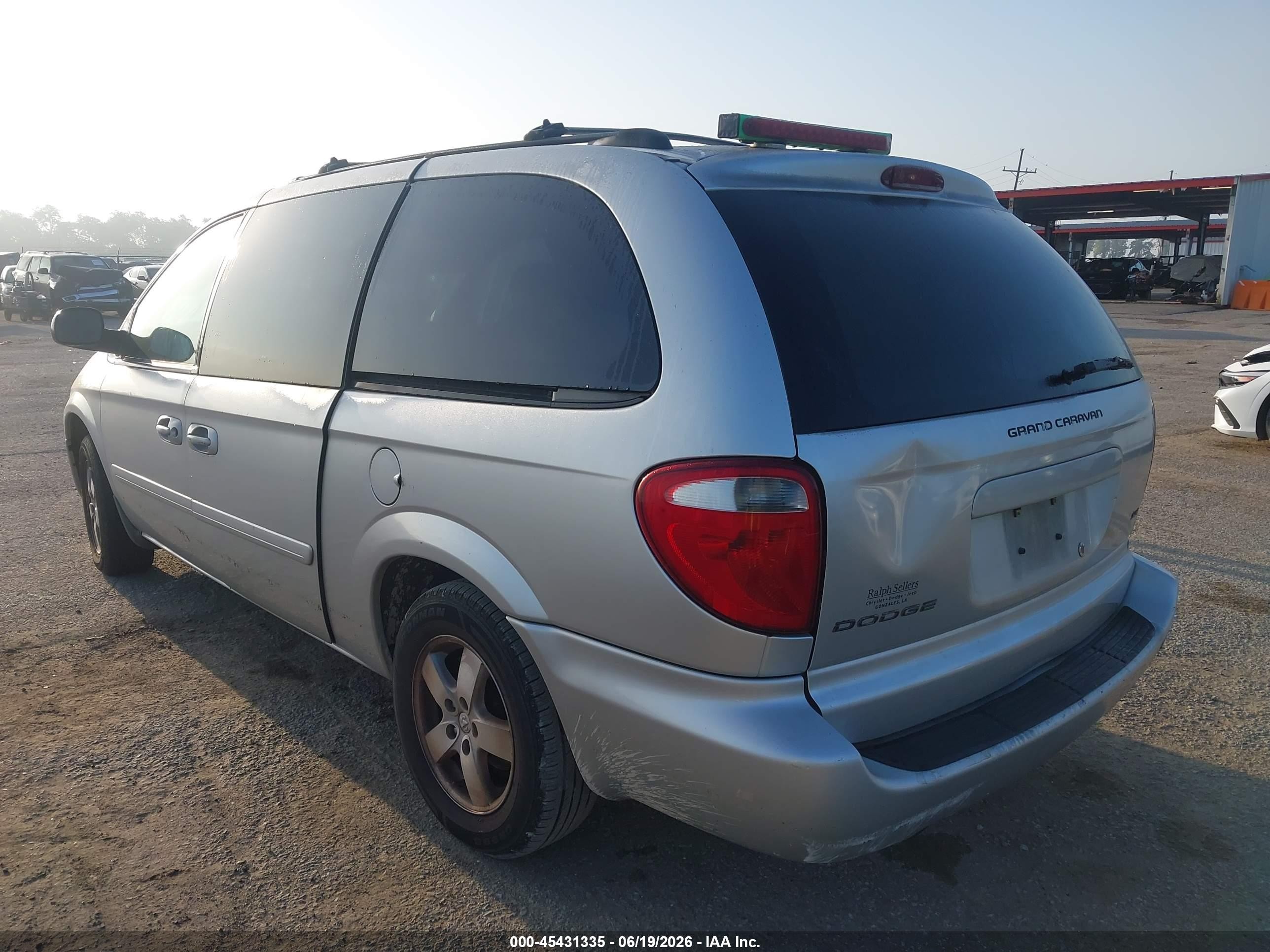 2005 Dodge Caravan Sxt Silver vin: 2D4GP44L65R462813