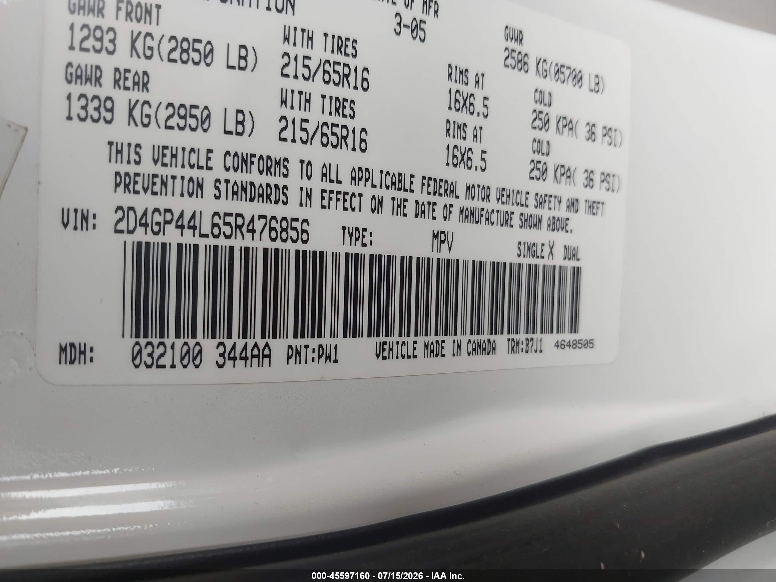 2005 Dodge Caravan Sxt White vin: 2D4GP44L65R476856