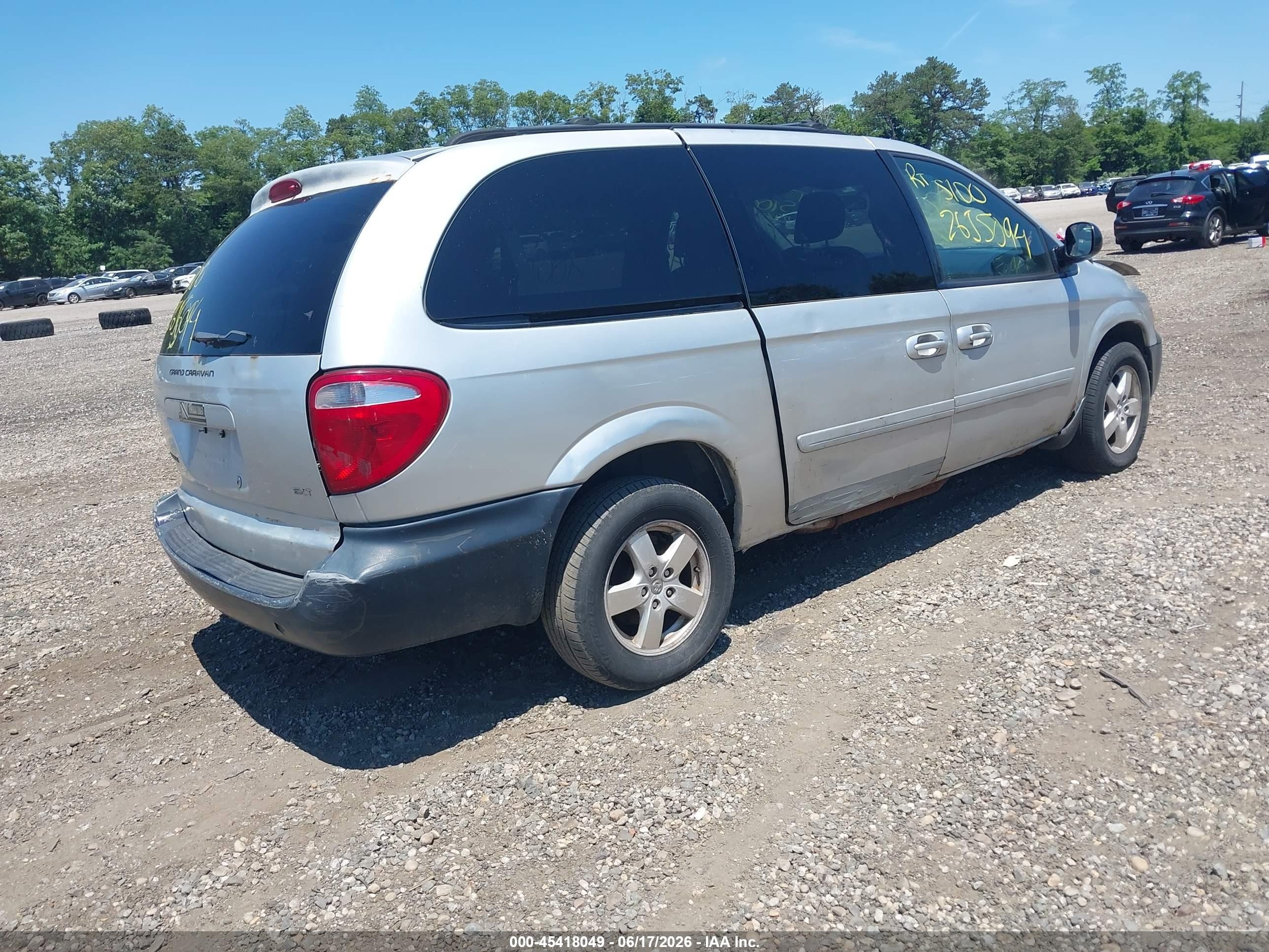 2007 Dodge Grand Caravan Sxt Gray vin: 2D4GP44L67R318813