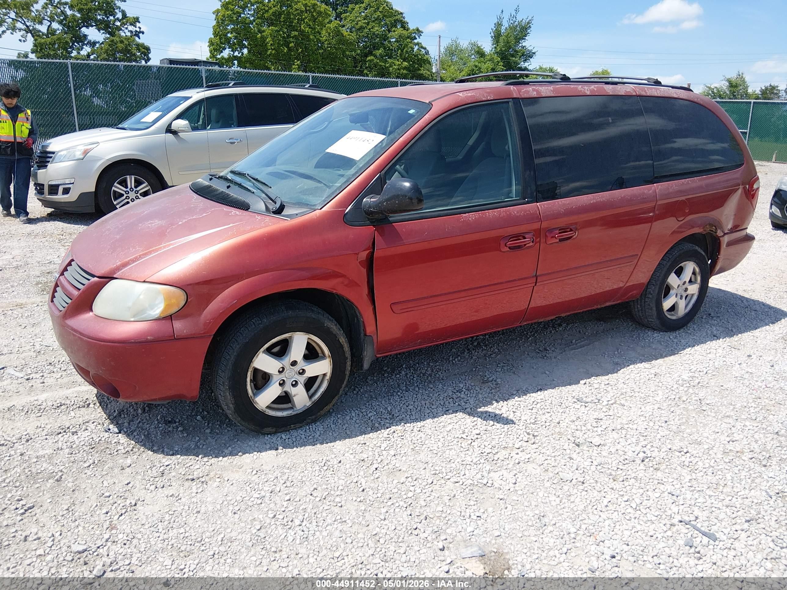 2007 Dodge Grand Caravan Sxt Red vin: 2D4GP44L67R322201