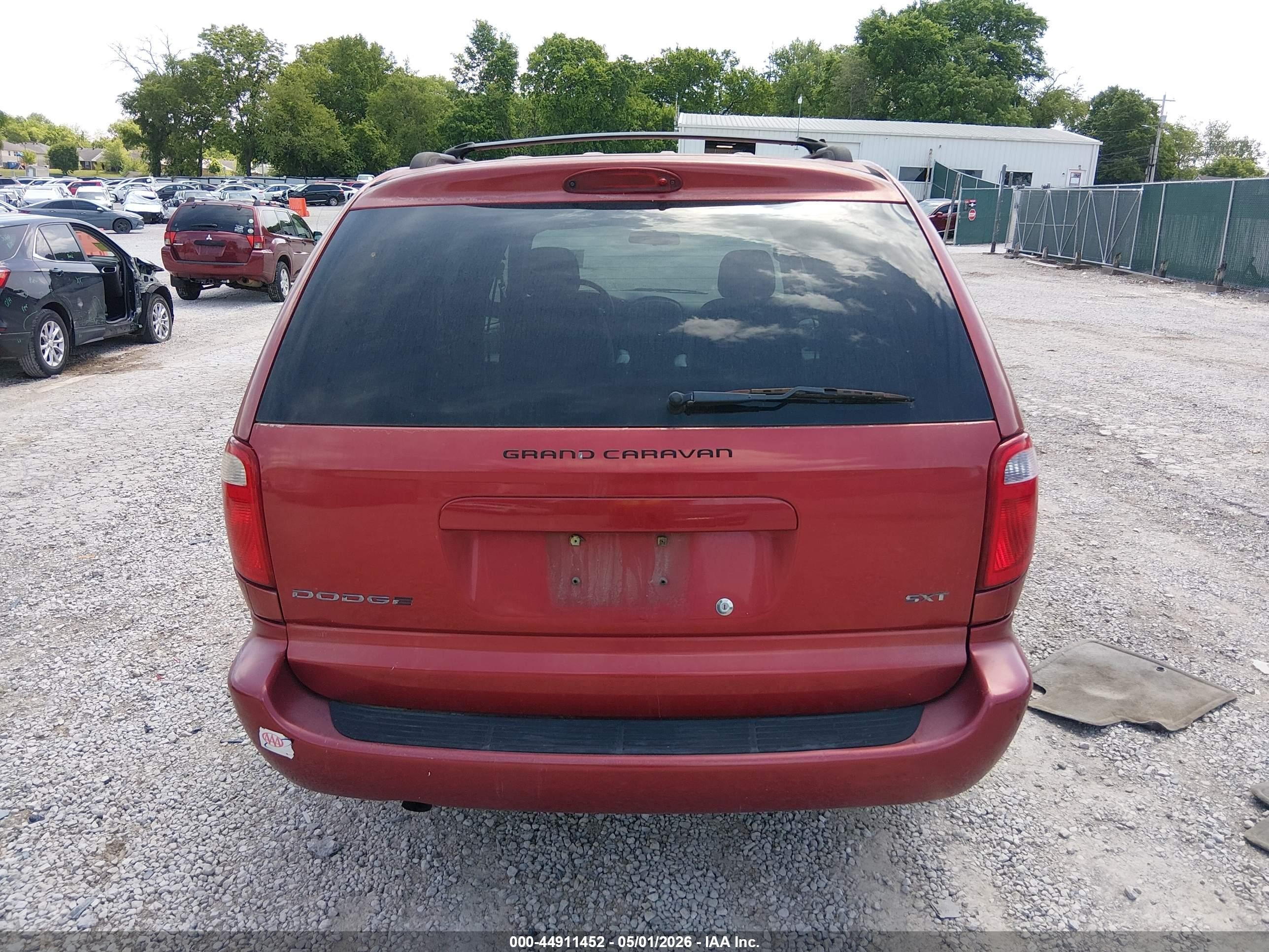 2007 Dodge Grand Caravan Sxt Red vin: 2D4GP44L67R322201