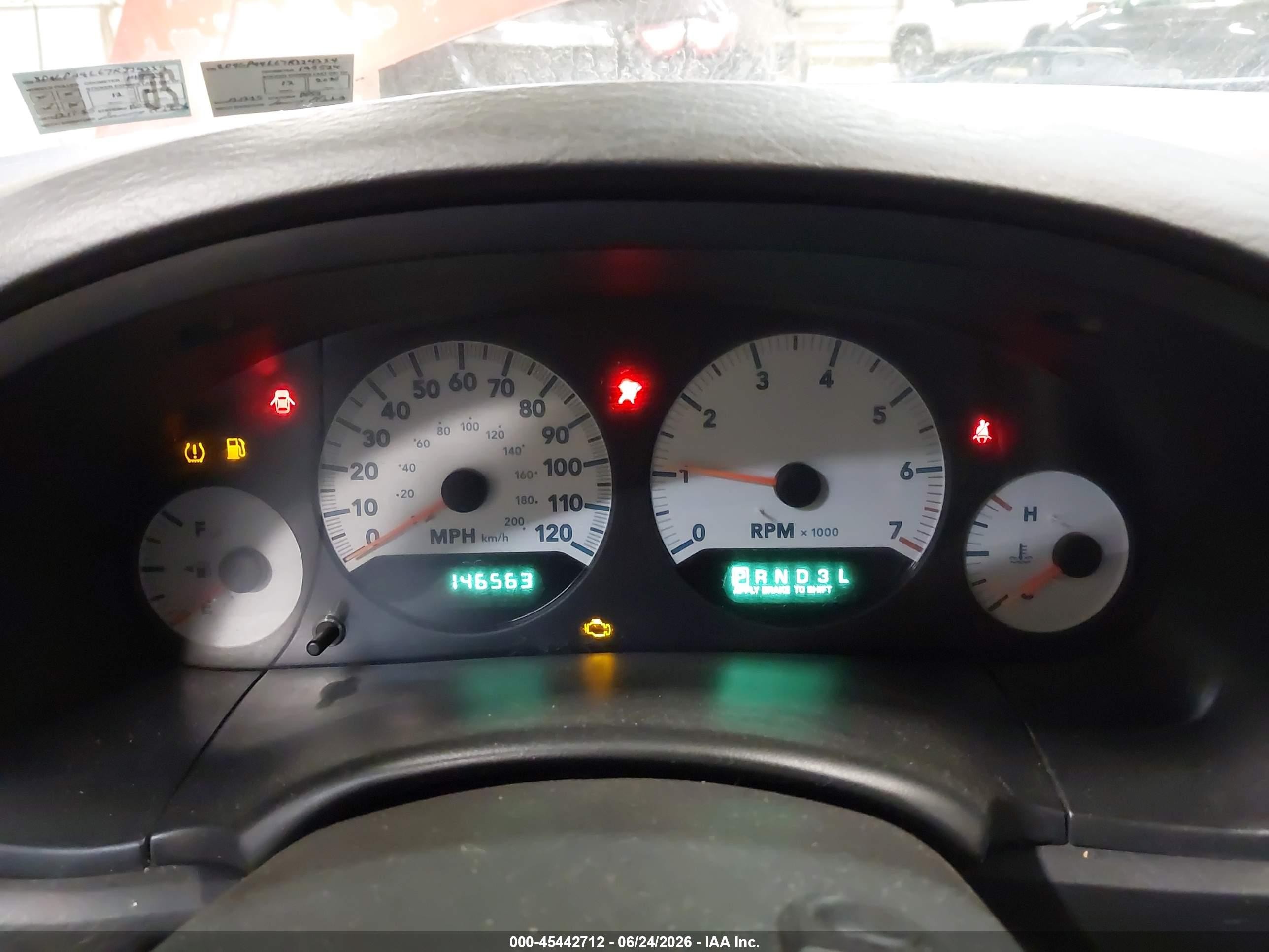 2007 Dodge Grand Caravan Sxt Темно-бордовый vin: 2D4GP44L67R324224