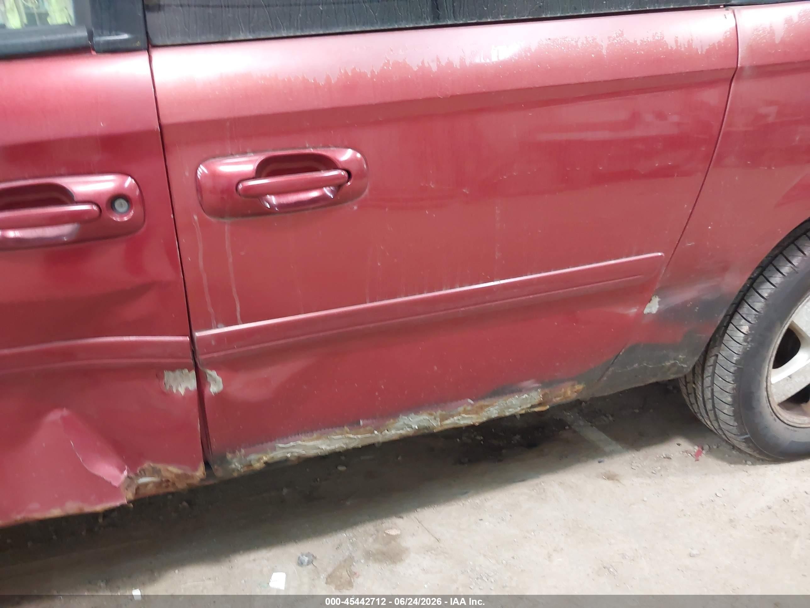 2007 Dodge Grand Caravan Sxt Темно-бордовый vin: 2D4GP44L67R324224