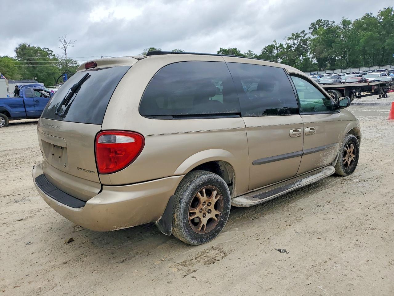 2003 Dodge Grand Caravan Sport Gold vin: 2D4GP44L73R234980