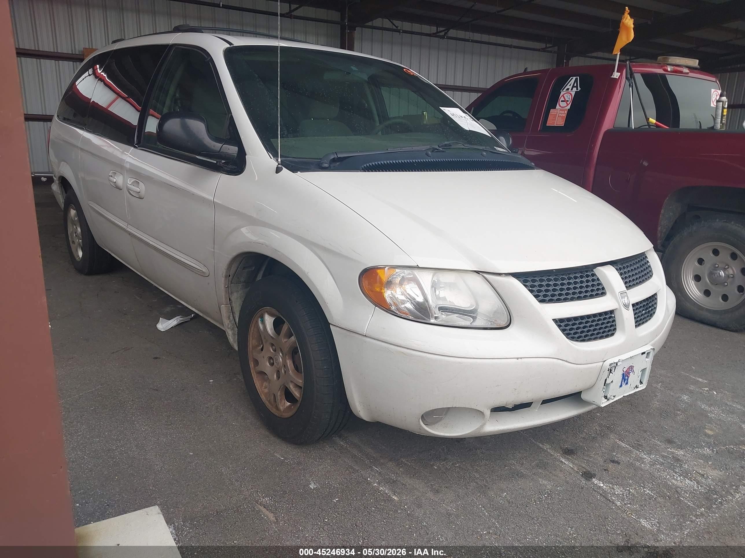 2003 Dodge Grand Caravan Sport White vin: 2D4GP44L73R256168