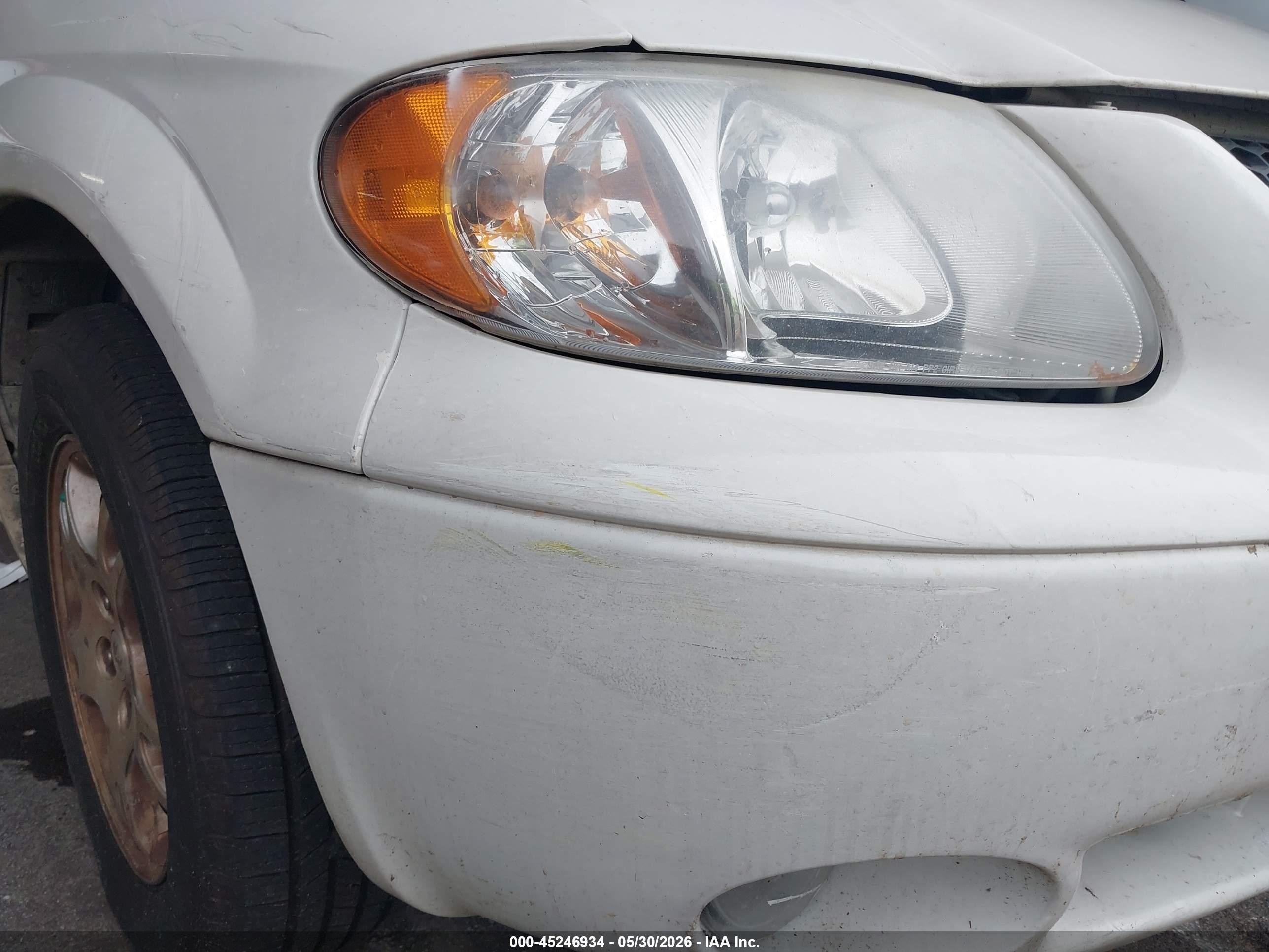 2003 Dodge Grand Caravan Sport Белый vin: 2D4GP44L73R256168