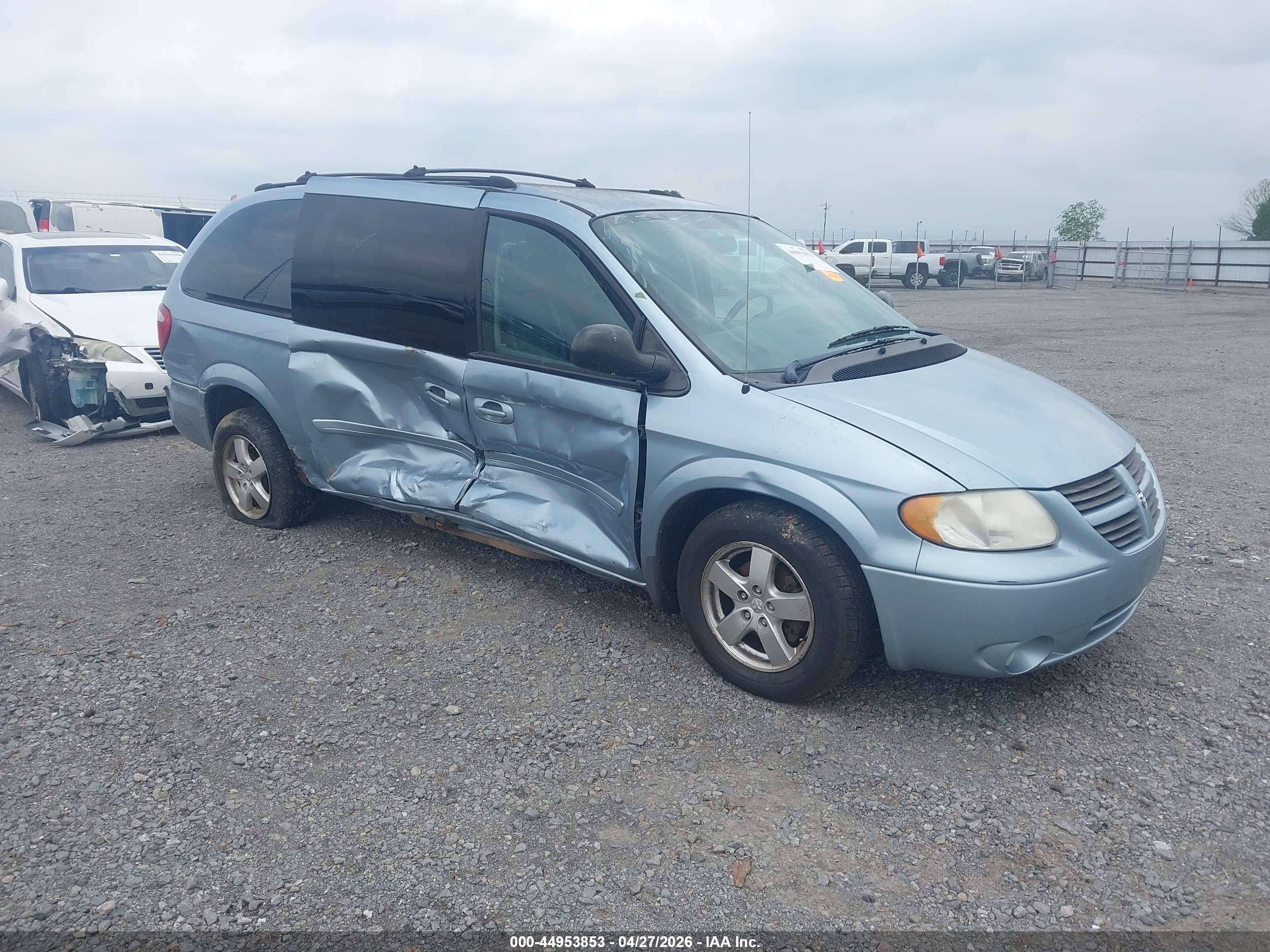 2005 Dodge Grand Caravan Sxt Blue vin: 2D4GP44L75R465607