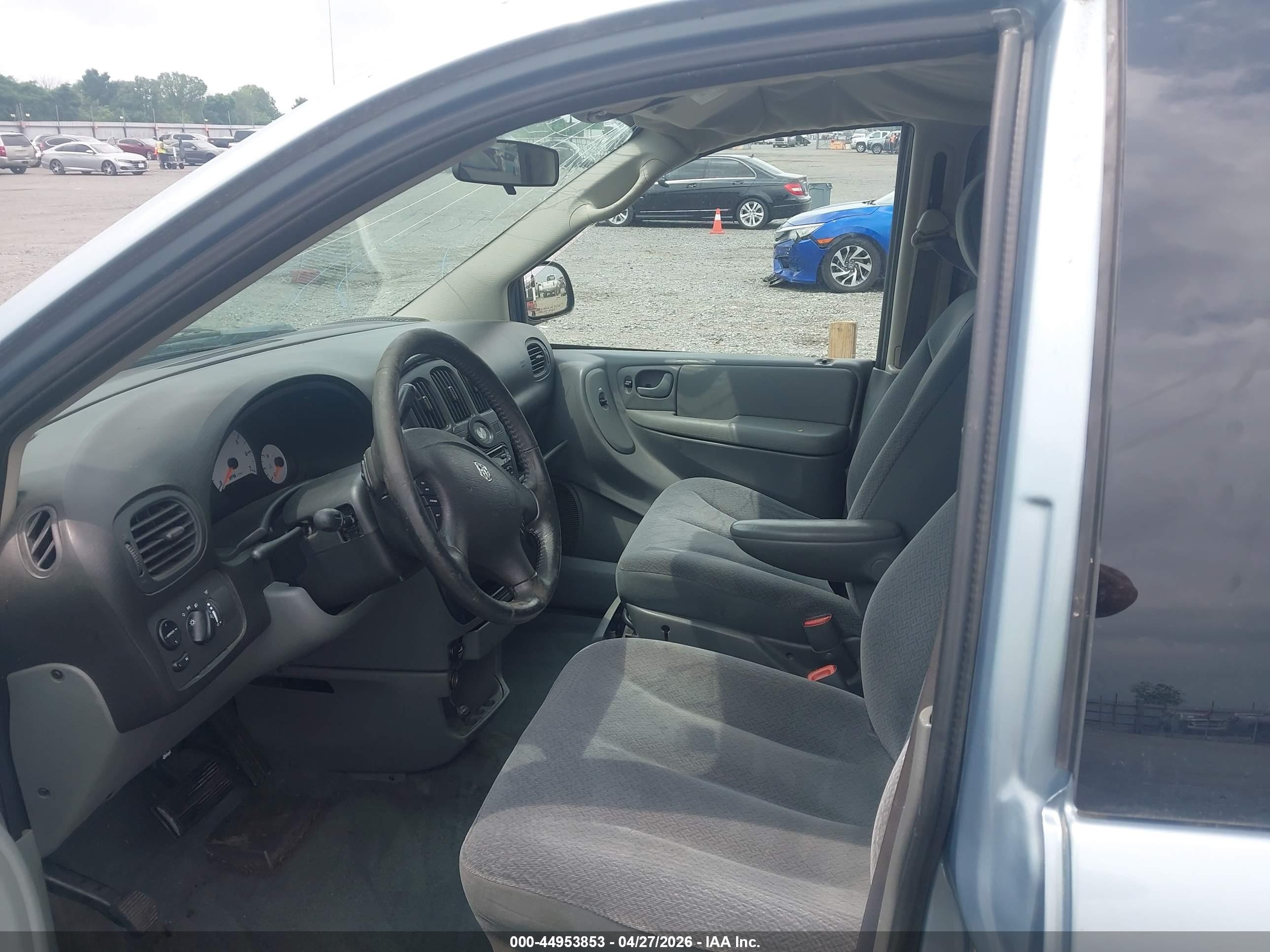 2005 Dodge Grand Caravan Sxt Blue vin: 2D4GP44L75R465607