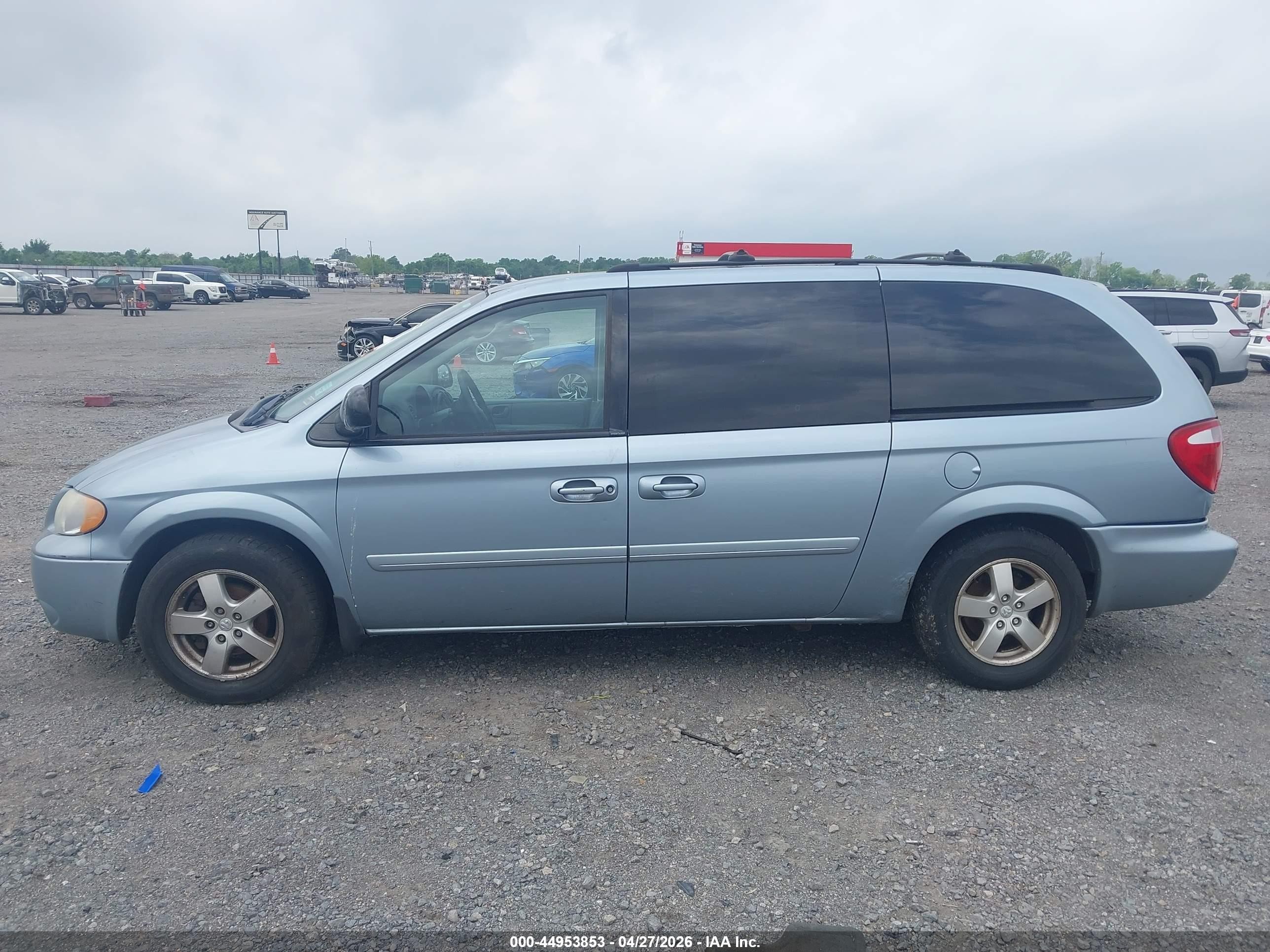 2005 Dodge Grand Caravan Sxt Blue vin: 2D4GP44L75R465607