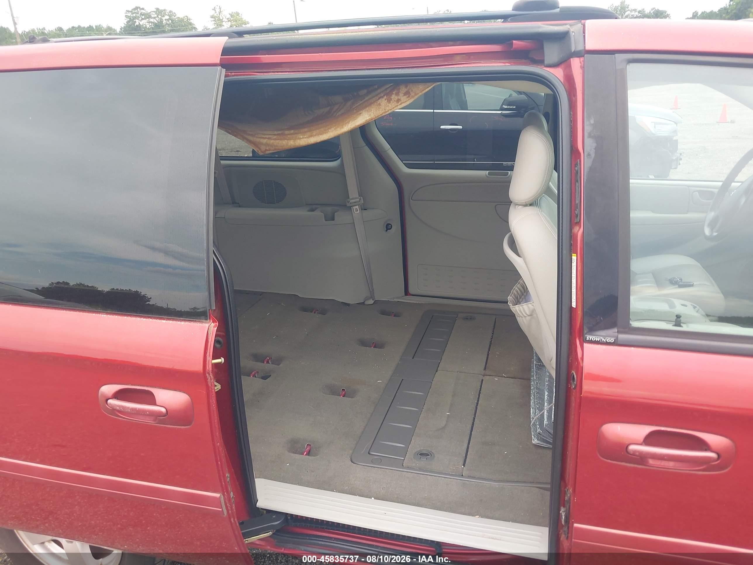 2005 Dodge Grand Caravan Sxt Red vin: 2D4GP44L75R471925
