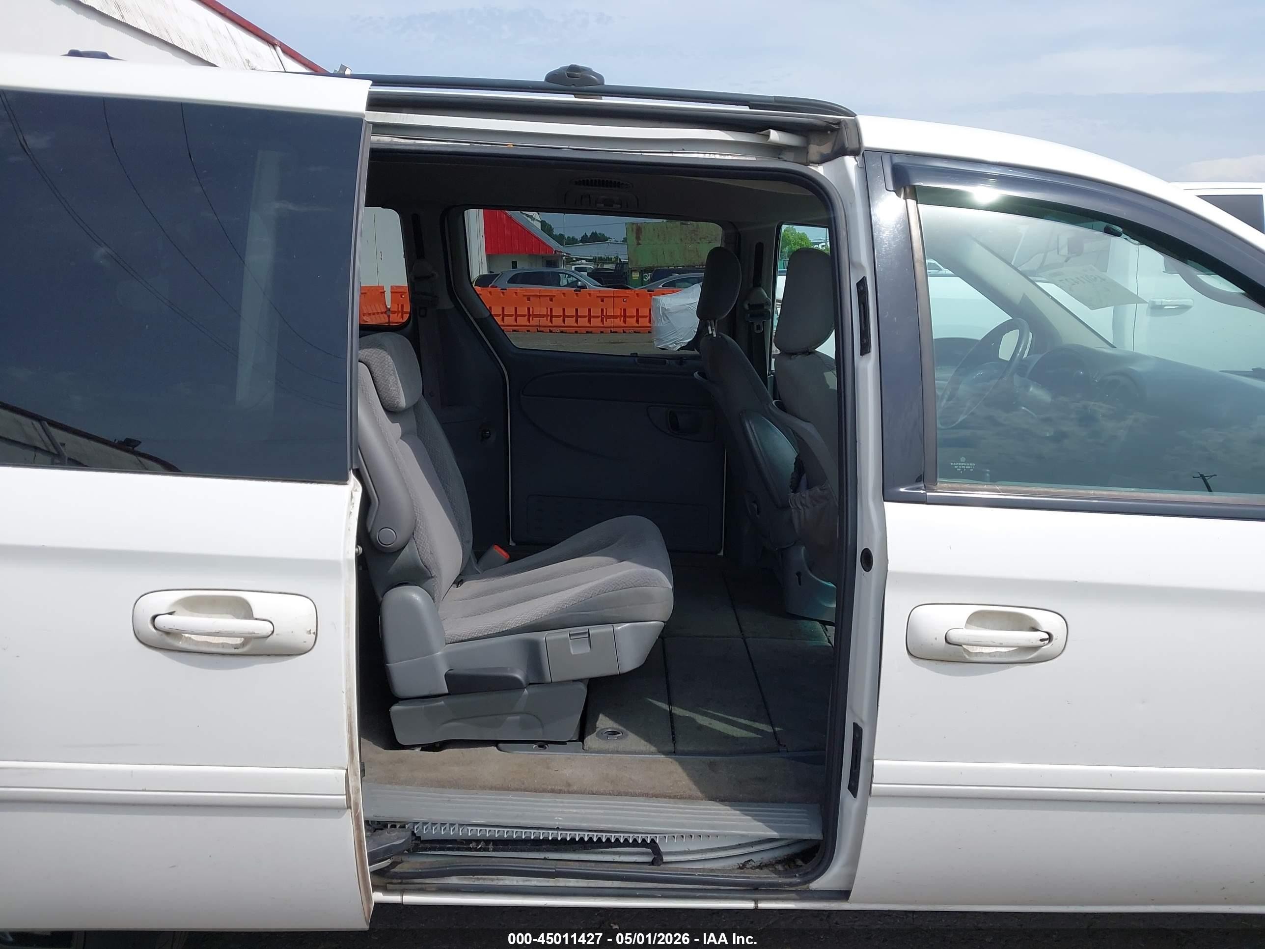 2006 Dodge Grand Caravan Sxt White vin: 2D4GP44L76R816212