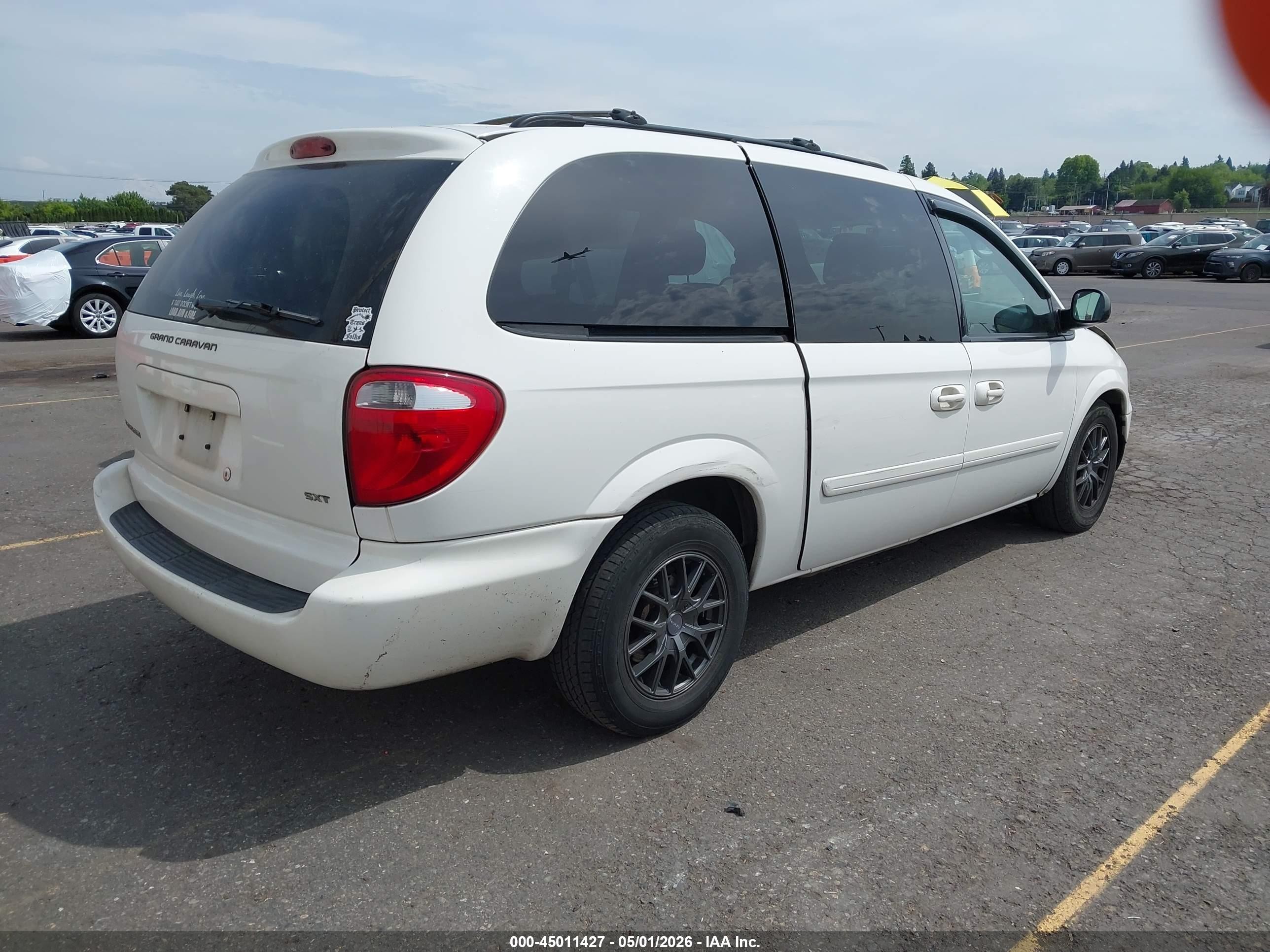 2006 Dodge Grand Caravan Sxt White vin: 2D4GP44L76R816212