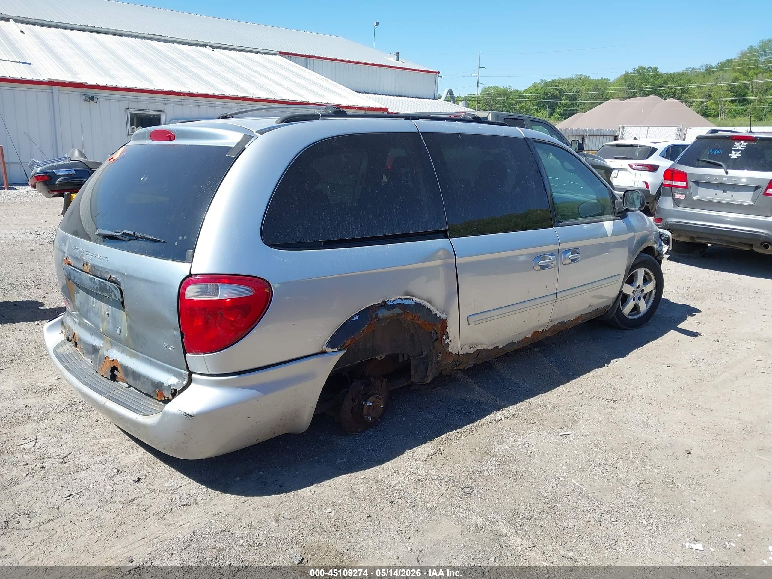 2007 Dodge Grand Caravan Sxt Silver vin: 2D4GP44L77R105742