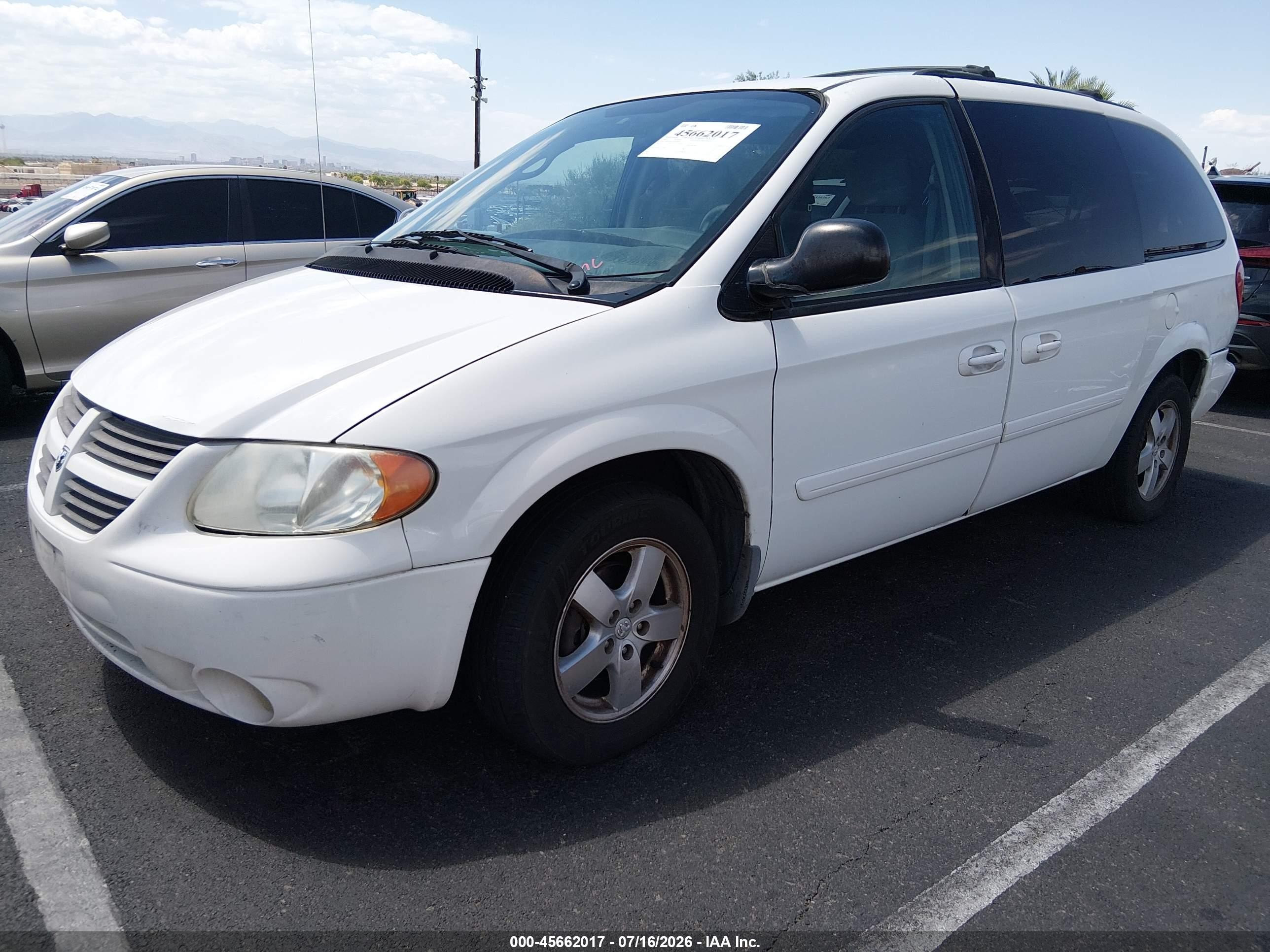 2007 Dodge Grand Caravan Sxt White vin: 2D4GP44L77R118099