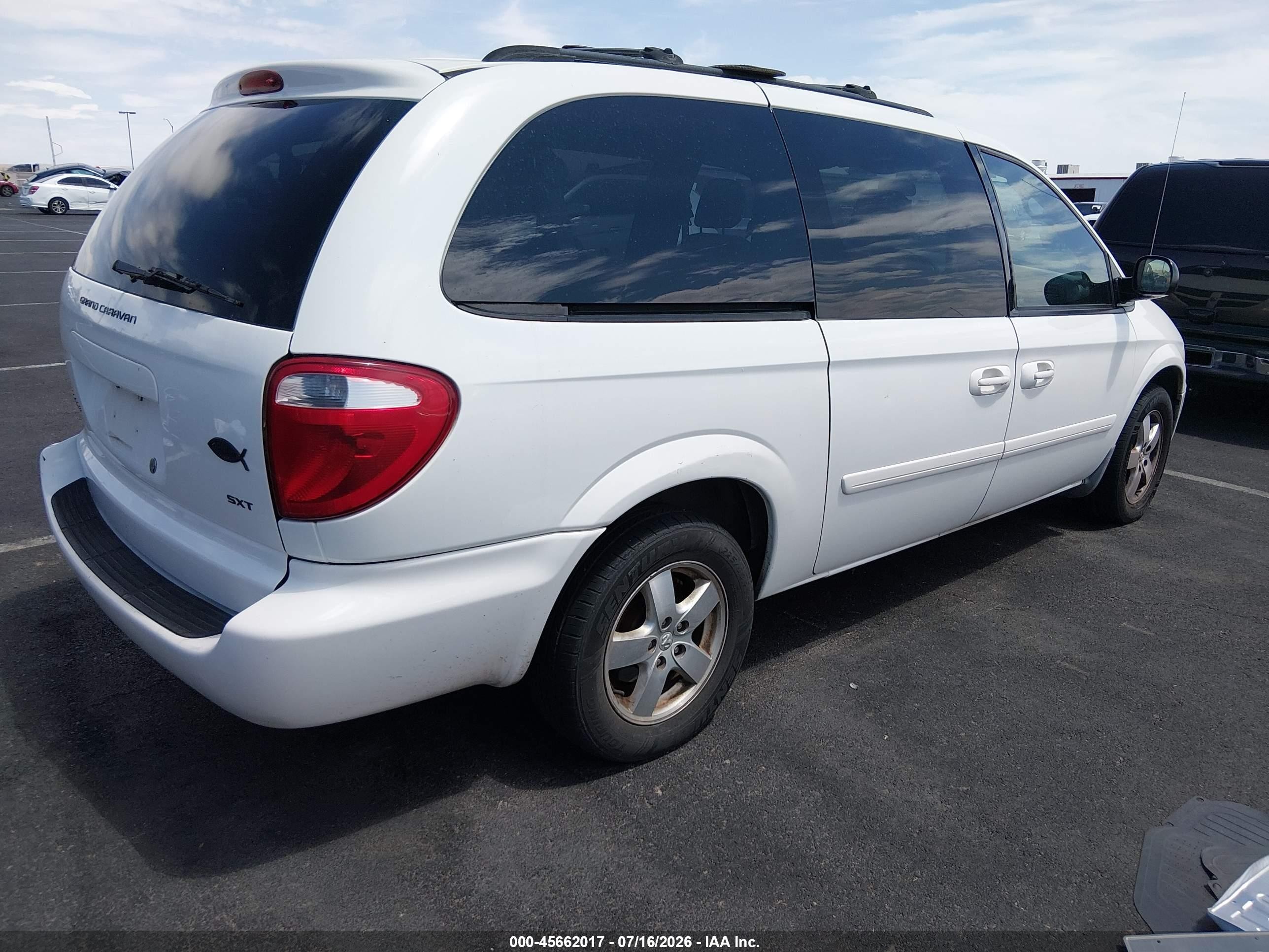 2007 Dodge Grand Caravan Sxt White vin: 2D4GP44L77R118099