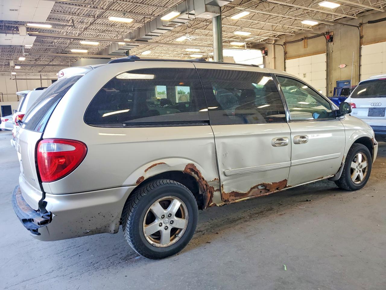 2007 Dodge Grand Caravan Sxt Gold vin: 2D4GP44L77R227310