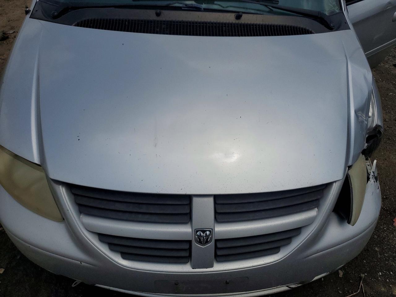2005 Dodge Grand Caravan Sxt Серебряный vin: 2D4GP44L85R129626