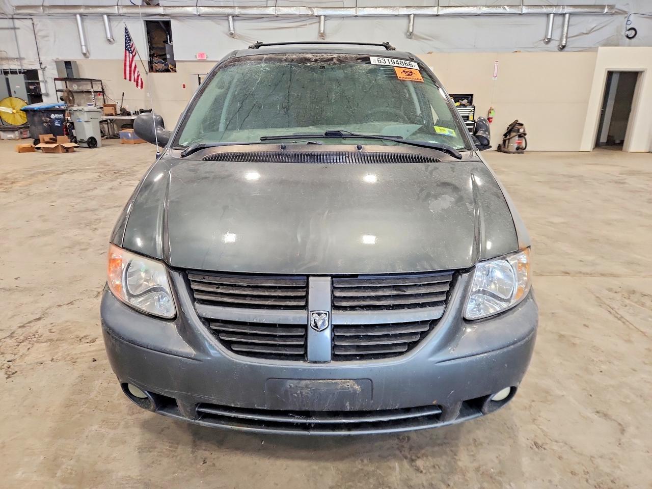 2005 Dodge Grand Caravan Sxt Gray vin: 2D4GP44L85R200159