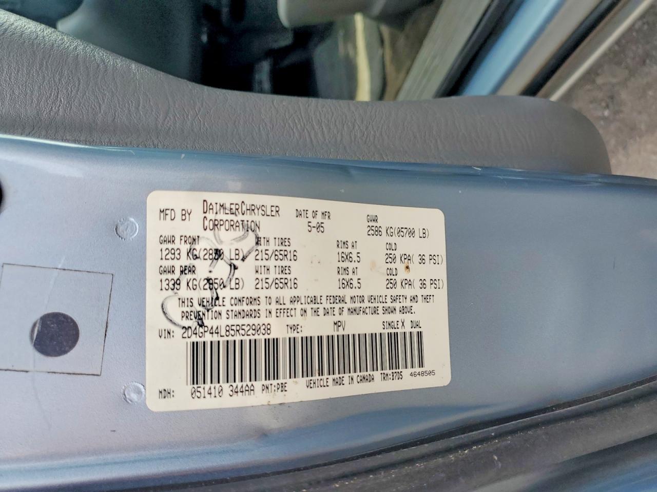 2005 Dodge Grand Caravan Sxt Blue vin: 2D4GP44L85R529038