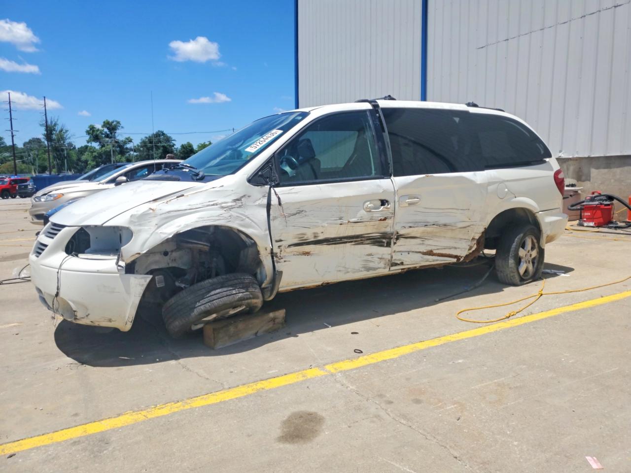 2005 Dodge Grand Caravan Sxt White vin: 2D4GP44L85R531727