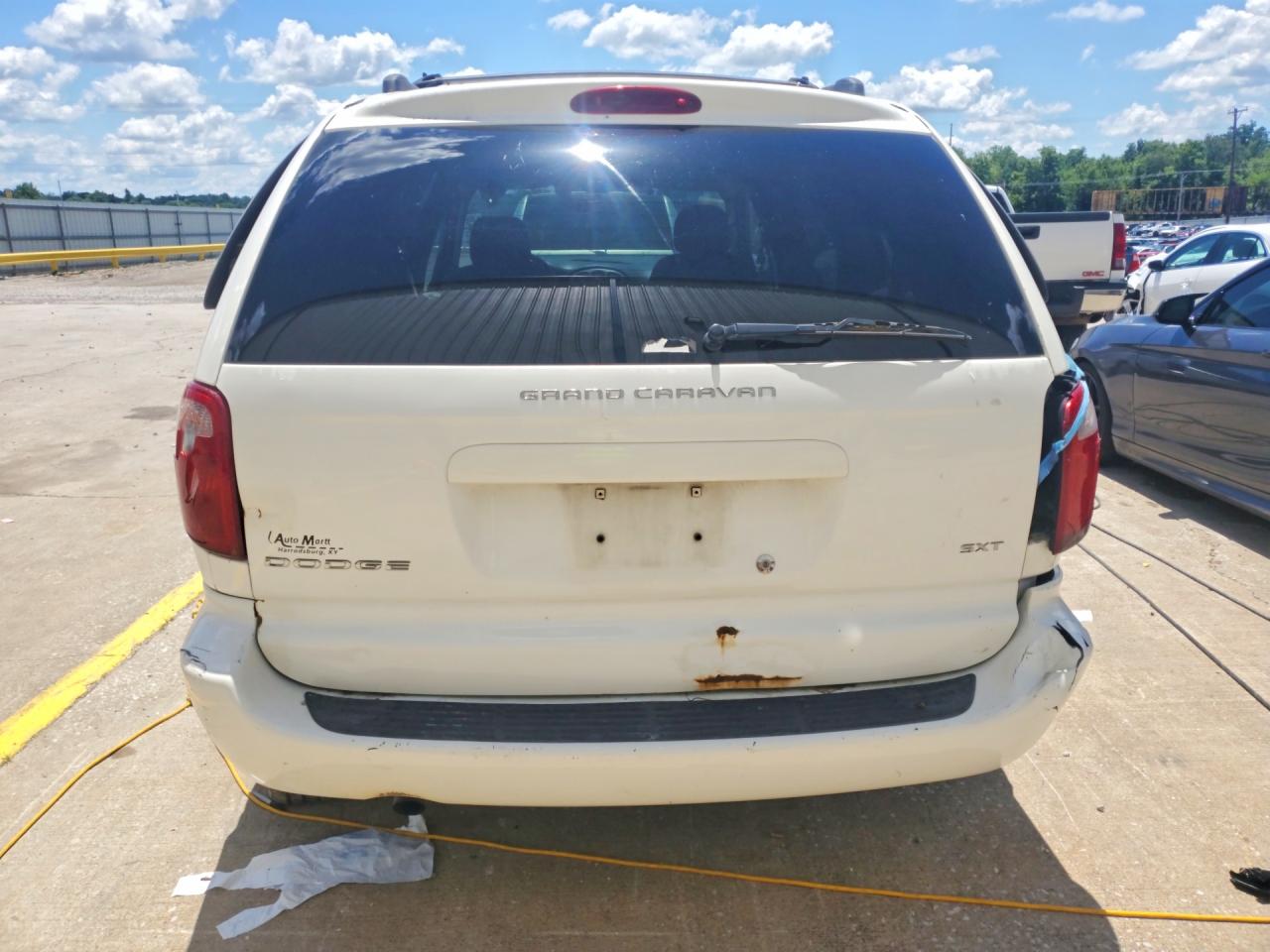 2005 Dodge Grand Caravan Sxt White vin: 2D4GP44L85R531727