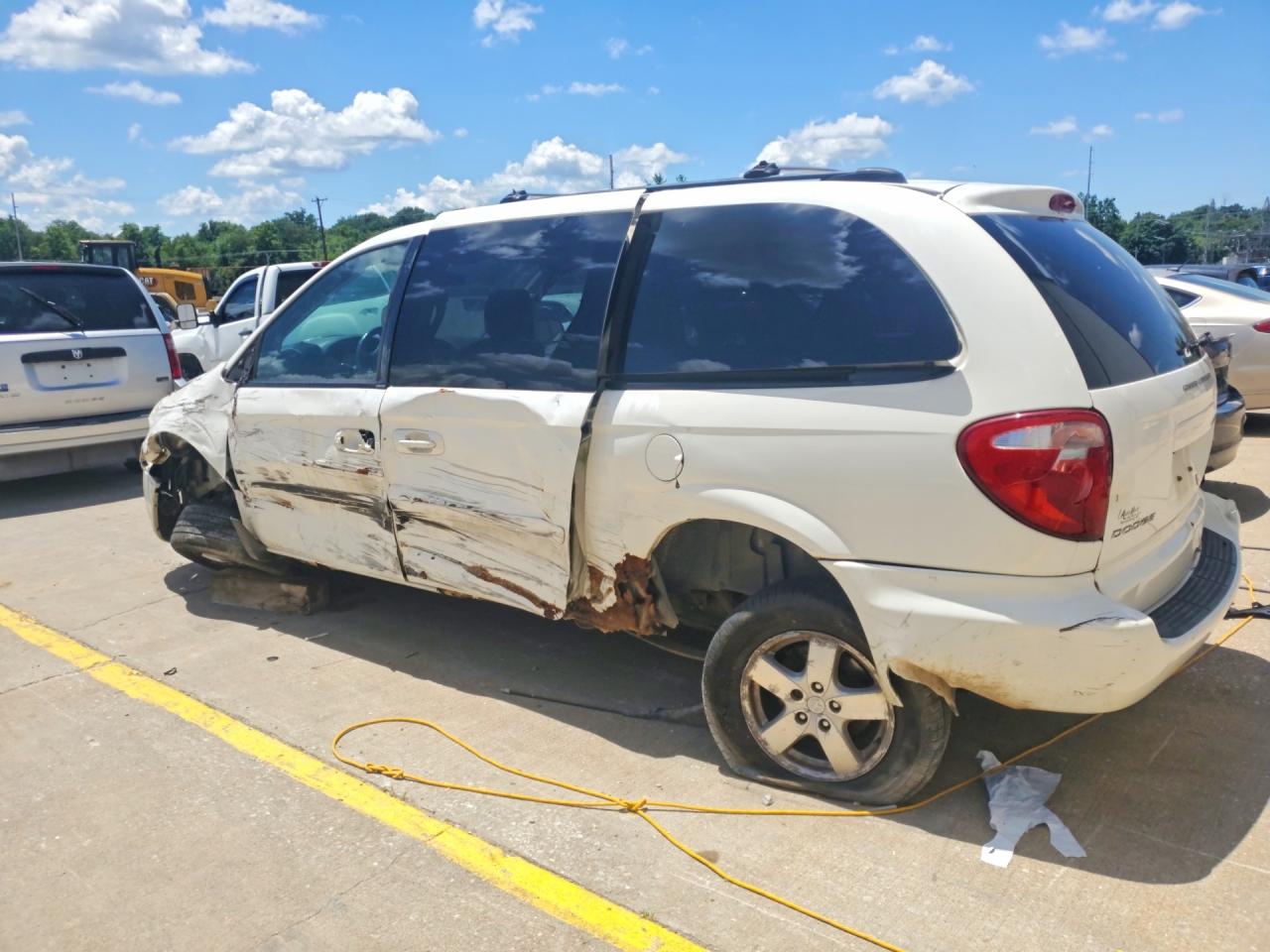 2005 Dodge Grand Caravan Sxt White vin: 2D4GP44L85R531727