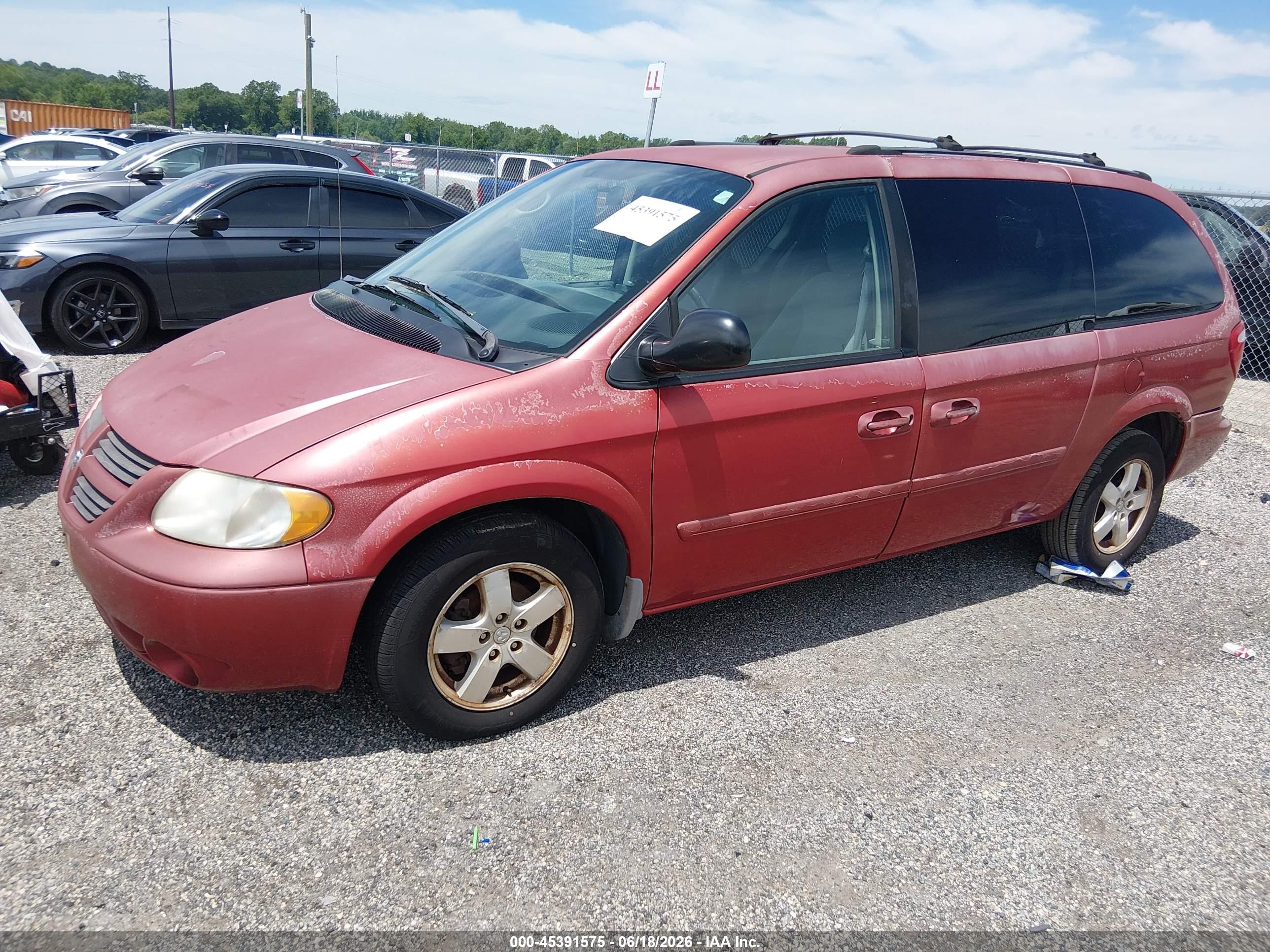 2005 Dodge Caravan Sxt Red vin: 2D4GP44L85R558832