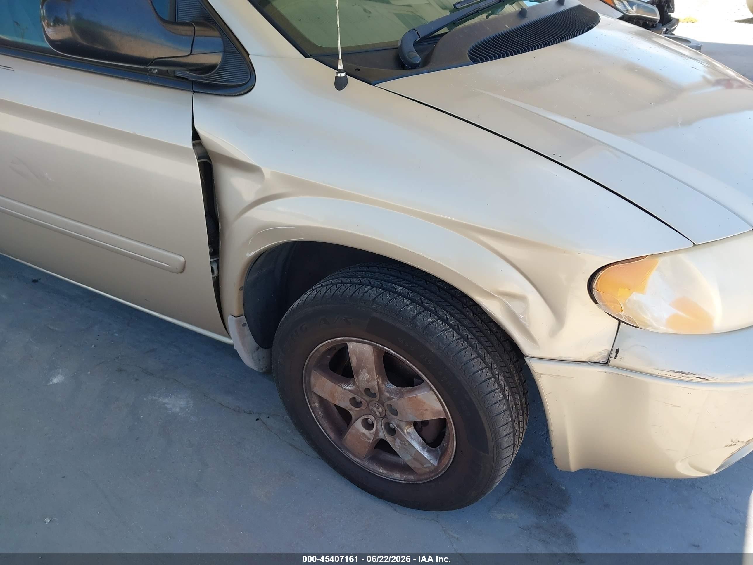 2006 Dodge Grand Caravan Sxt Gold vin: 2D4GP44L86R641596