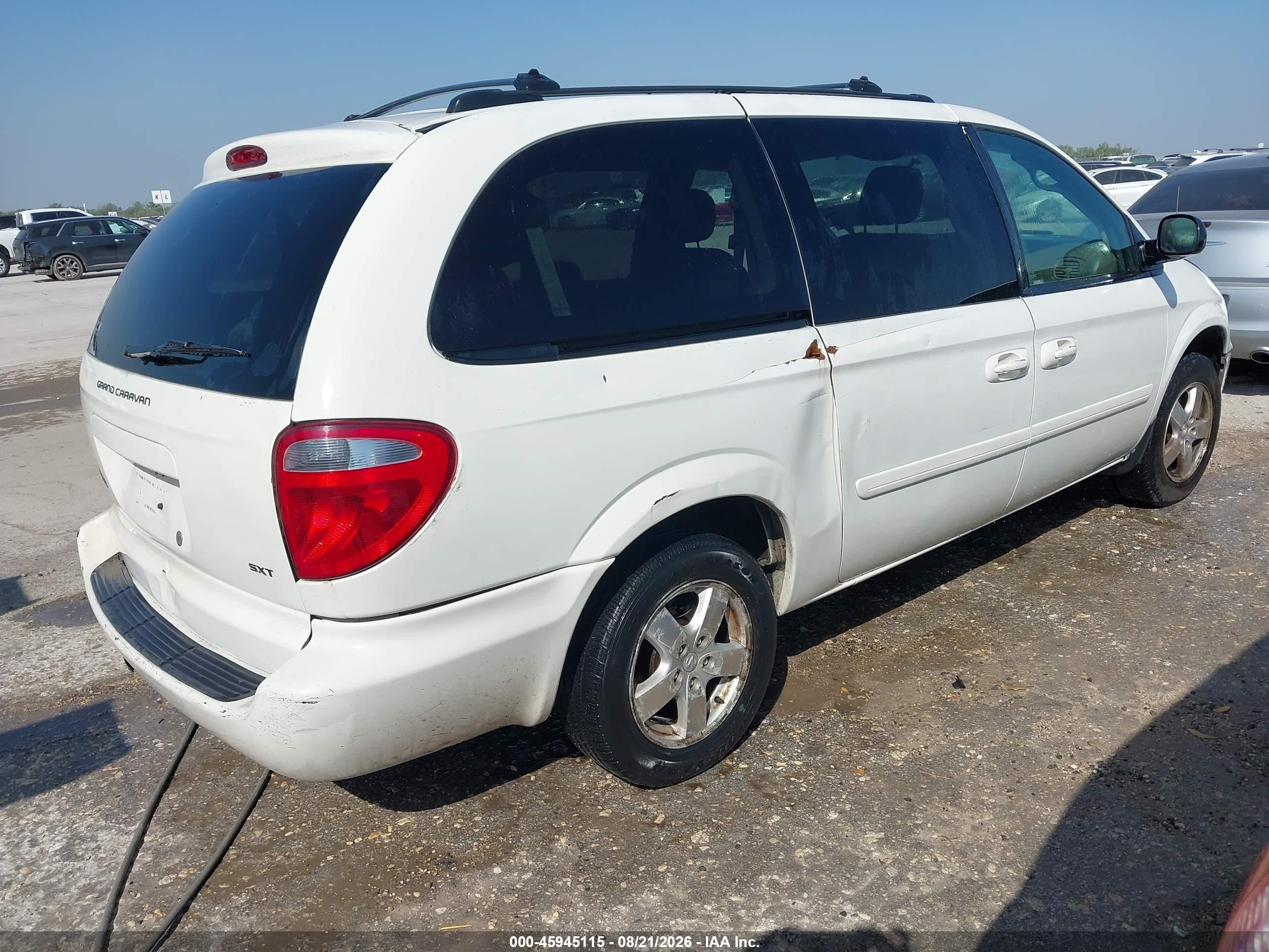 2006 Dodge Grand Caravan Sxt White vin: 2D4GP44L86R662805