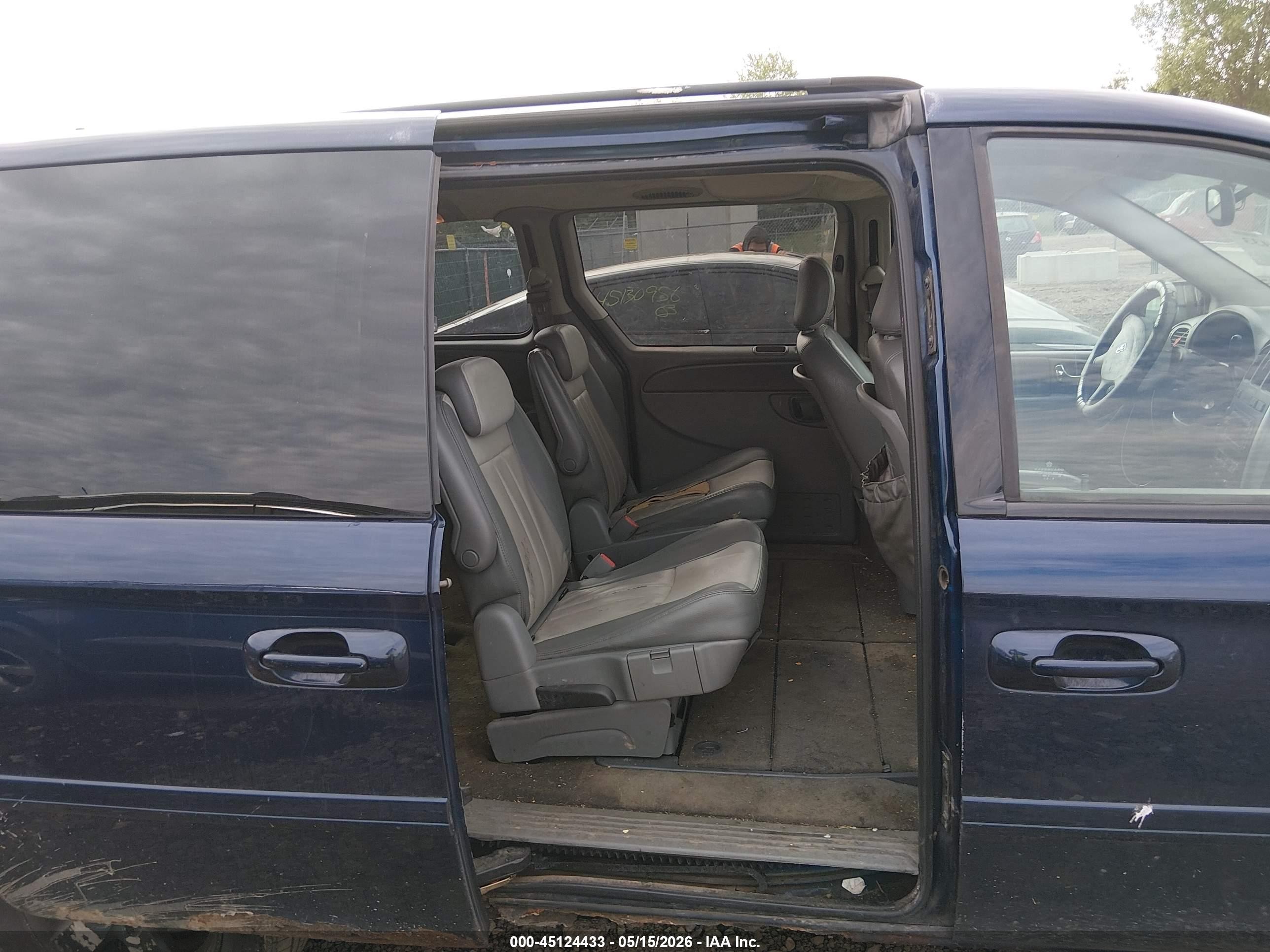 2006 Dodge Grand Caravan Sxt Blue vin: 2D4GP44L86R694556