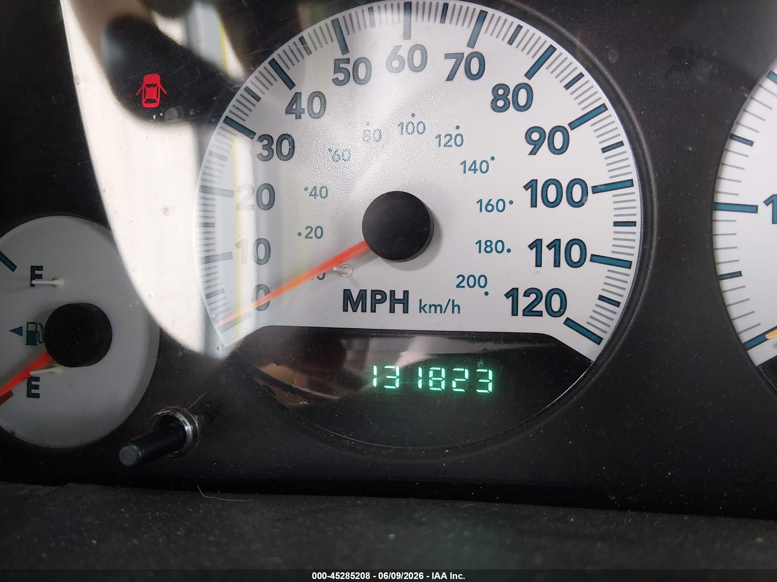 2006 Dodge Grand Caravan Sxt Silver vin: 2D4GP44L86R761947
