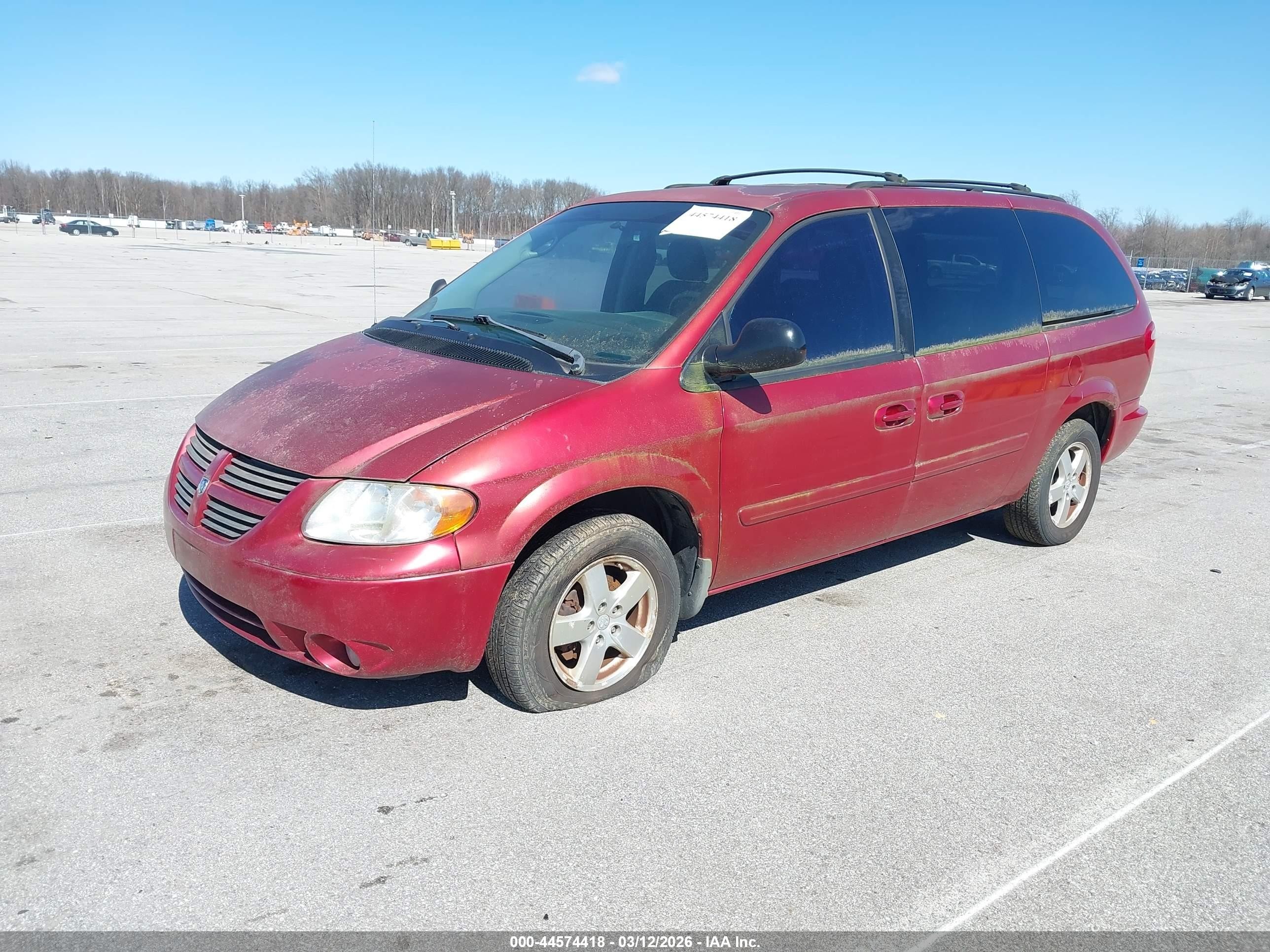 2007 Dodge Grand Caravan Sxt Красный vin: 2D4GP44L87R264110