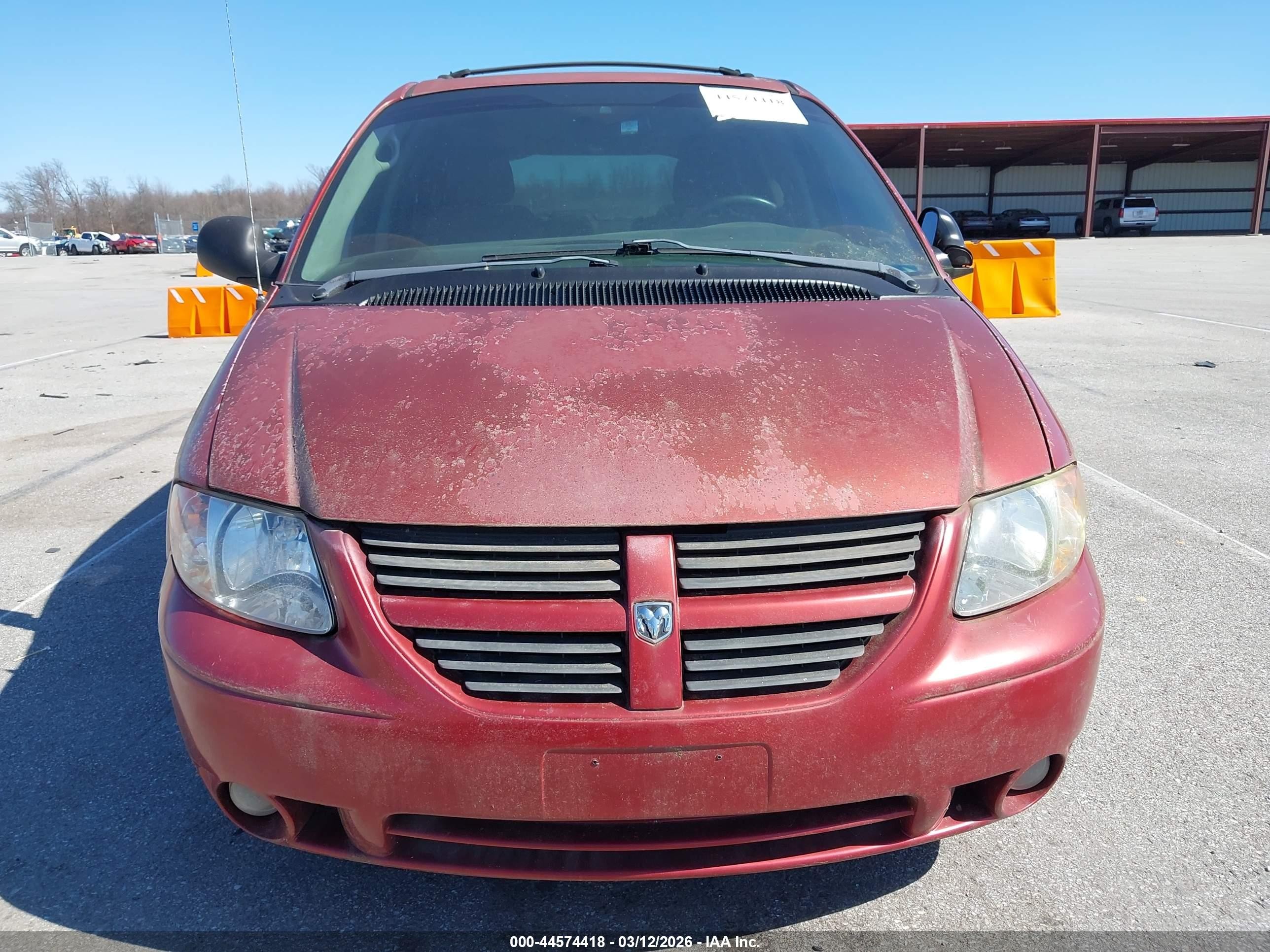 2007 Dodge Grand Caravan Sxt Красный vin: 2D4GP44L87R264110