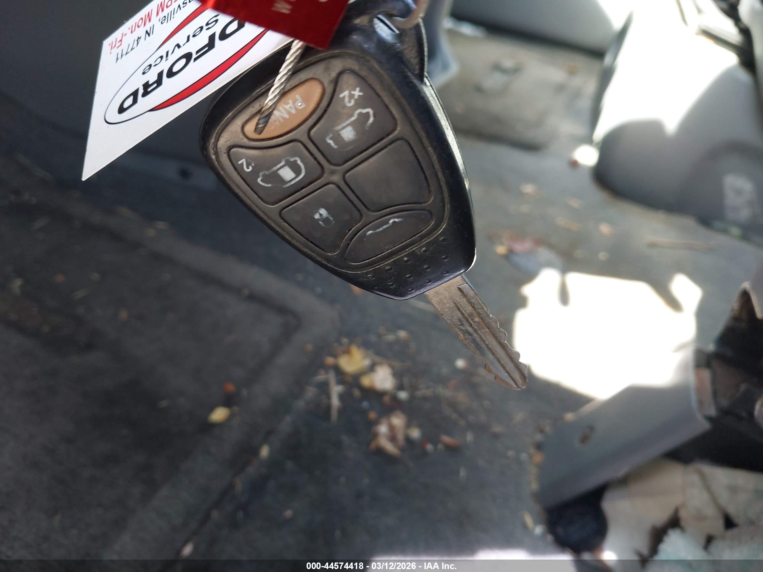 2007 Dodge Grand Caravan Sxt Красный vin: 2D4GP44L87R264110