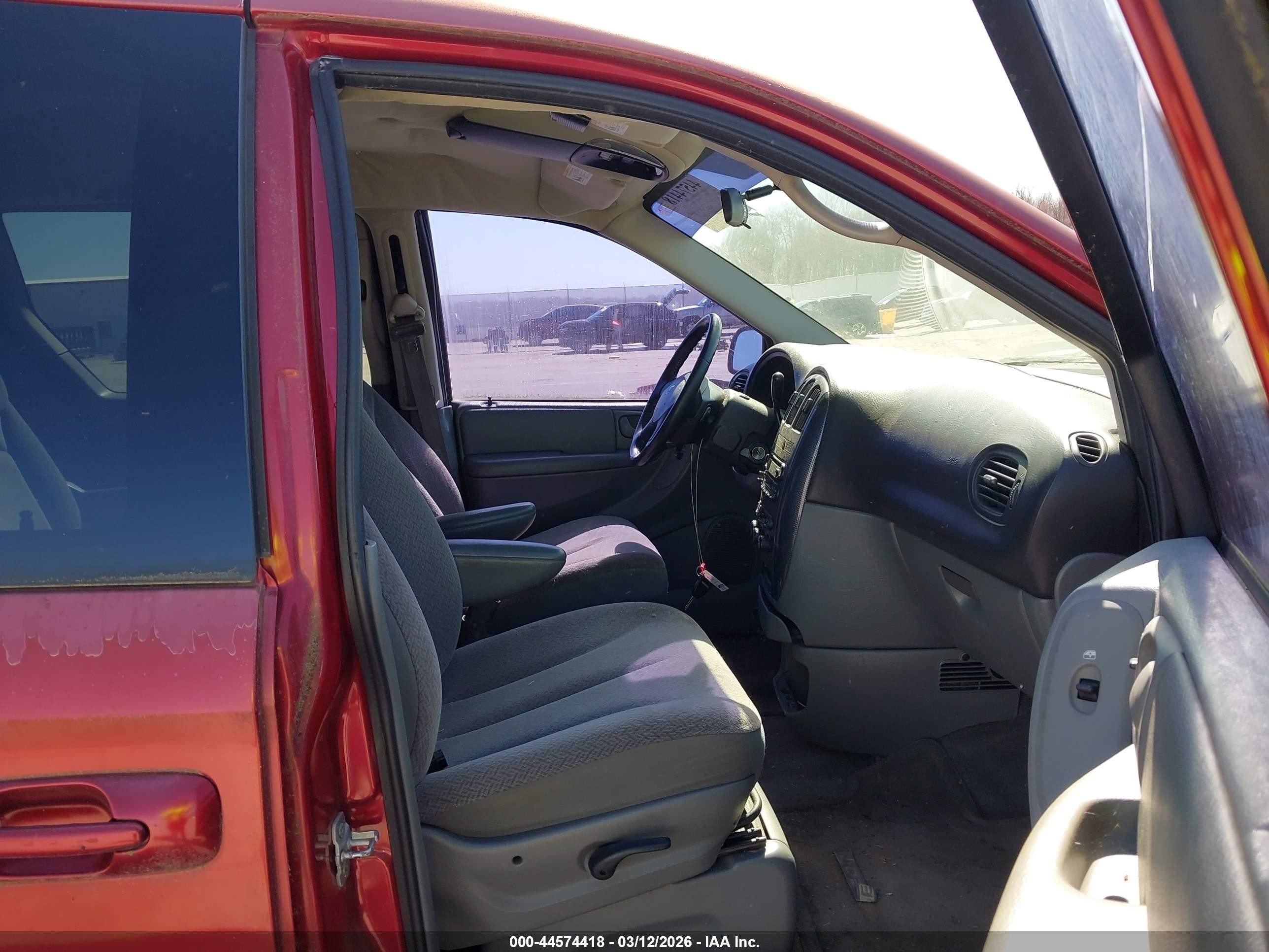 2007 Dodge Grand Caravan Sxt Красный vin: 2D4GP44L87R264110