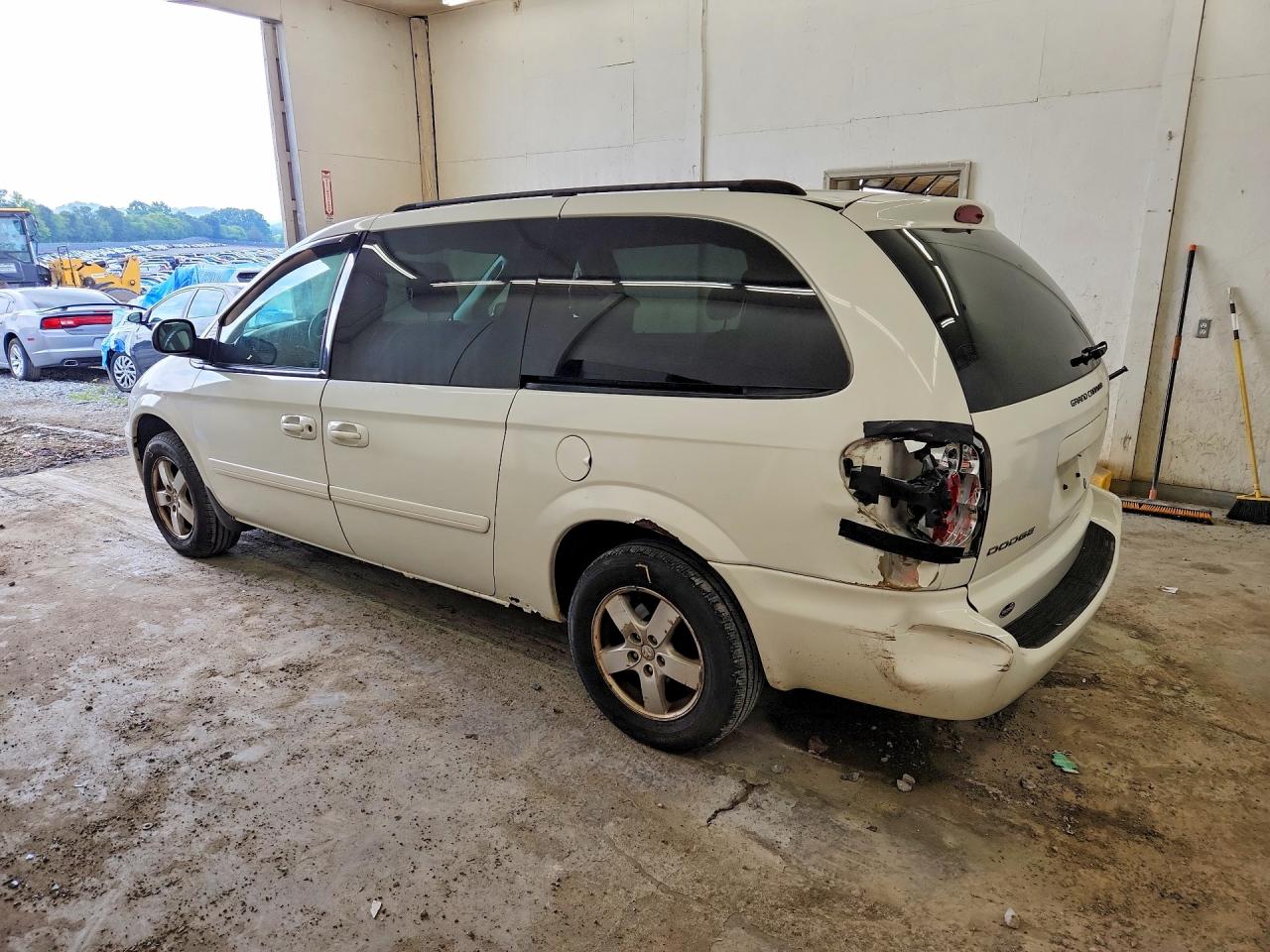 2007 Dodge Grand Caravan Sxt White vin: 2D4GP44L87R269596