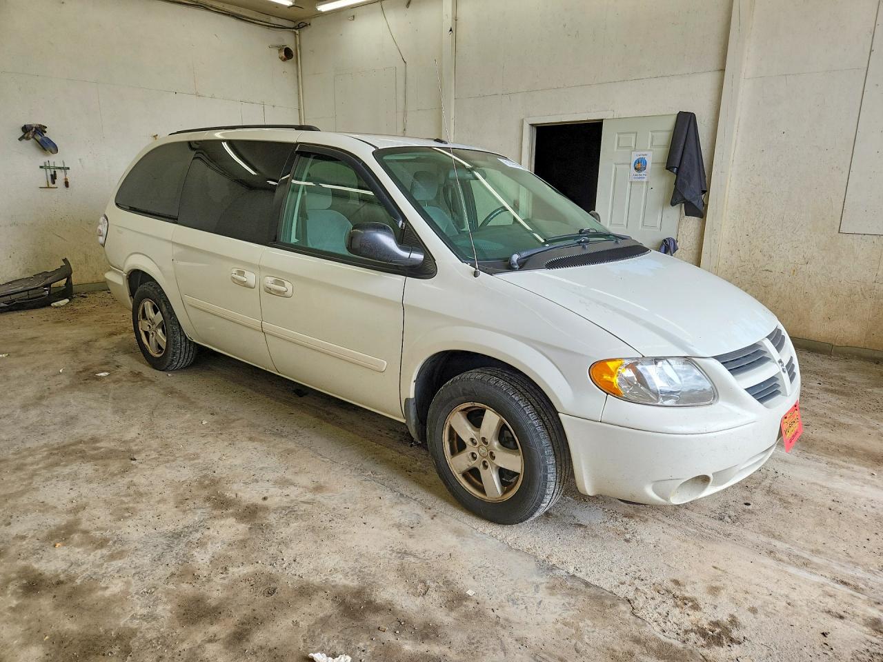 2007 Dodge Grand Caravan Sxt White vin: 2D4GP44L87R269596