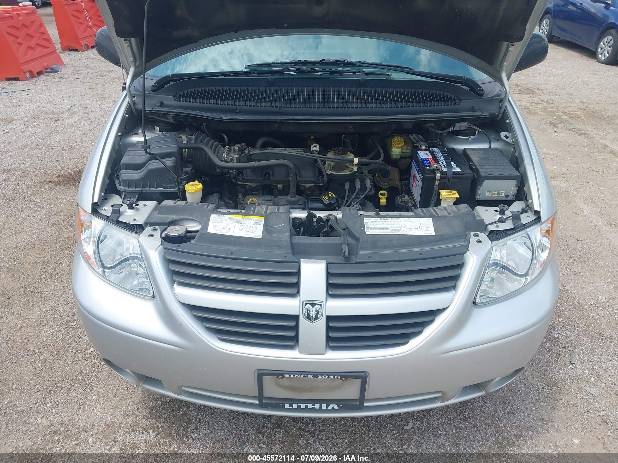 2005 Dodge Caravan Sxt Silver vin: 2D4GP44L95R113869