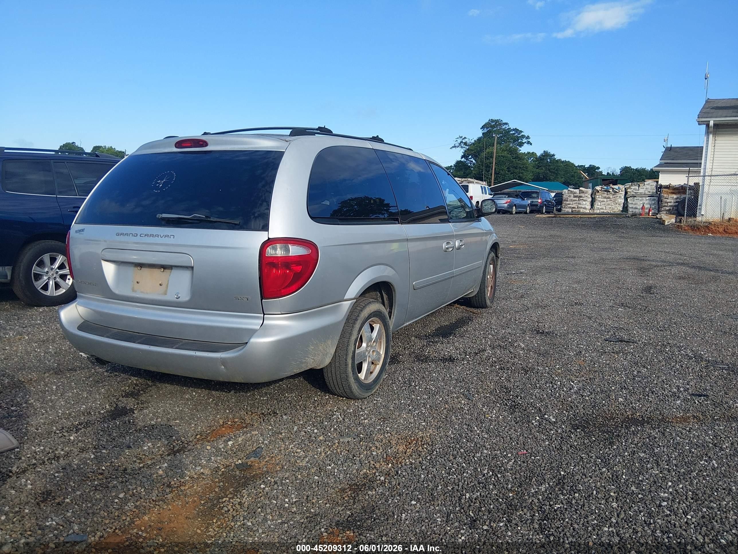 2005 Dodge Grand Caravan Sxt Silver vin: 2D4GP44L95R186465