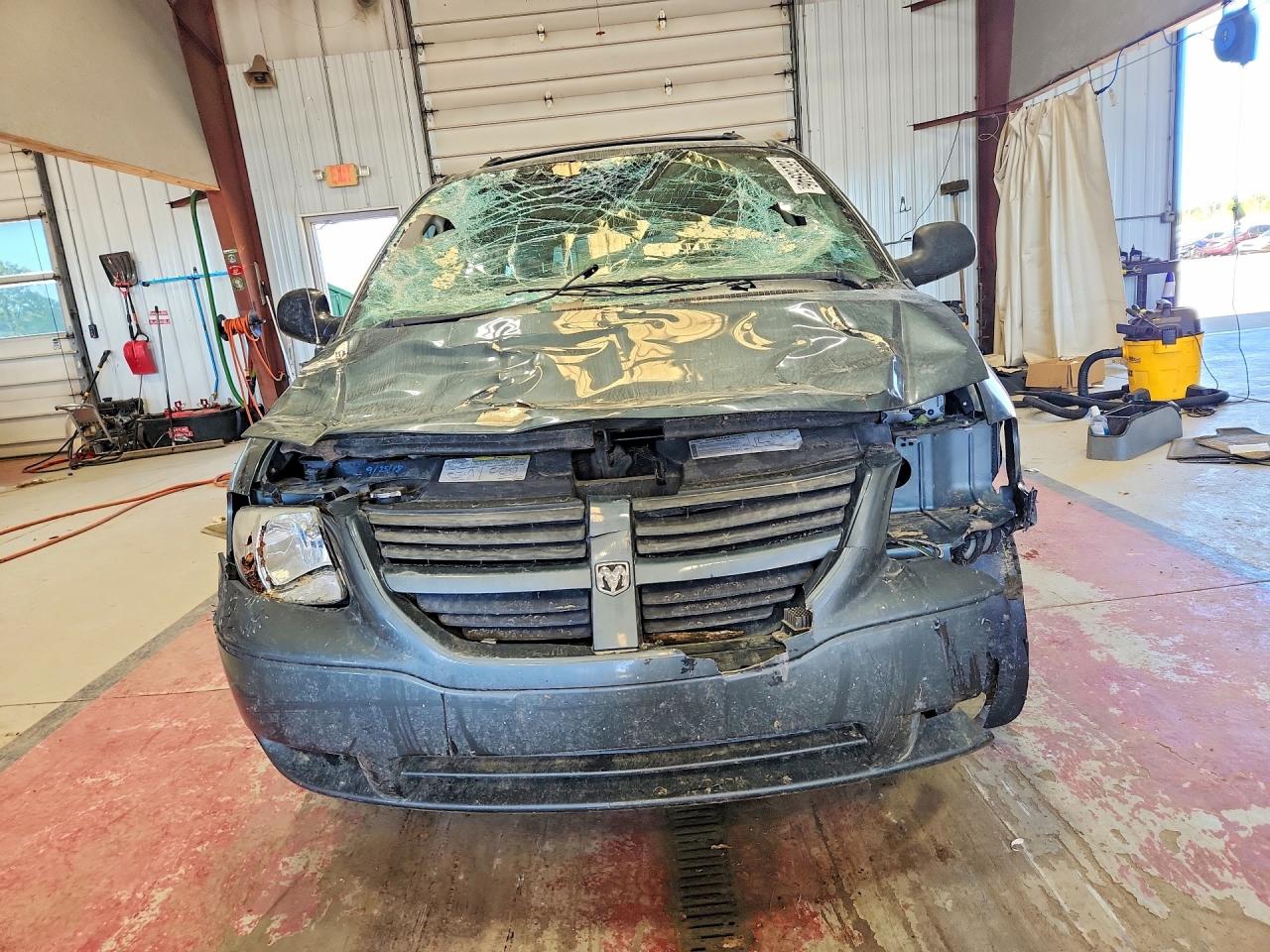 2006 Dodge Grand Caravan Sxt Blue vin: 2D4GP44L96R600653