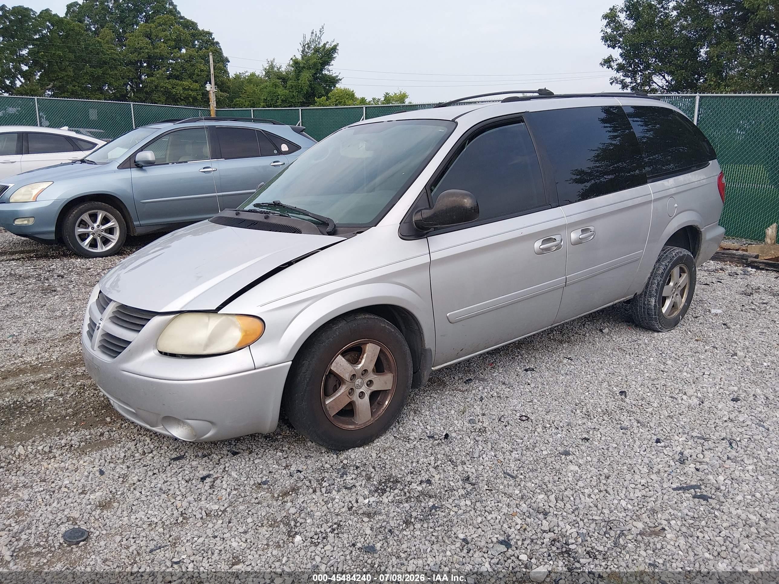2006 Dodge Grand Caravan Sxt Silver vin: 2D4GP44L96R635564