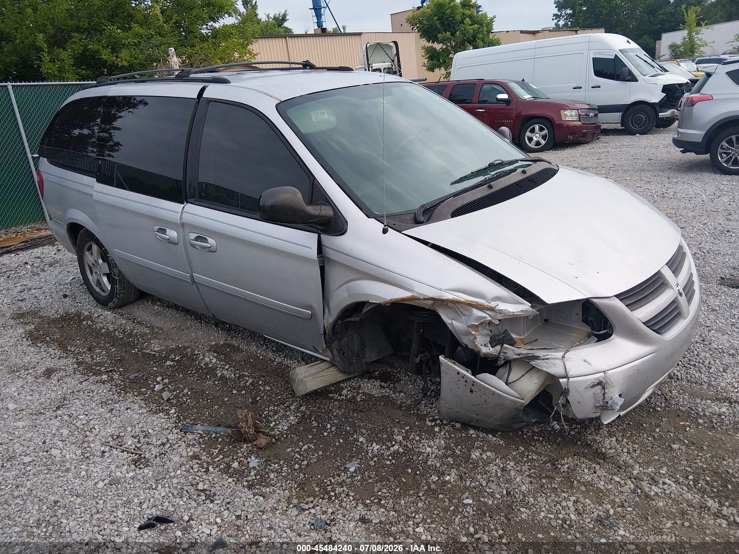 2006 Dodge Grand Caravan Sxt Silver vin: 2D4GP44L96R635564