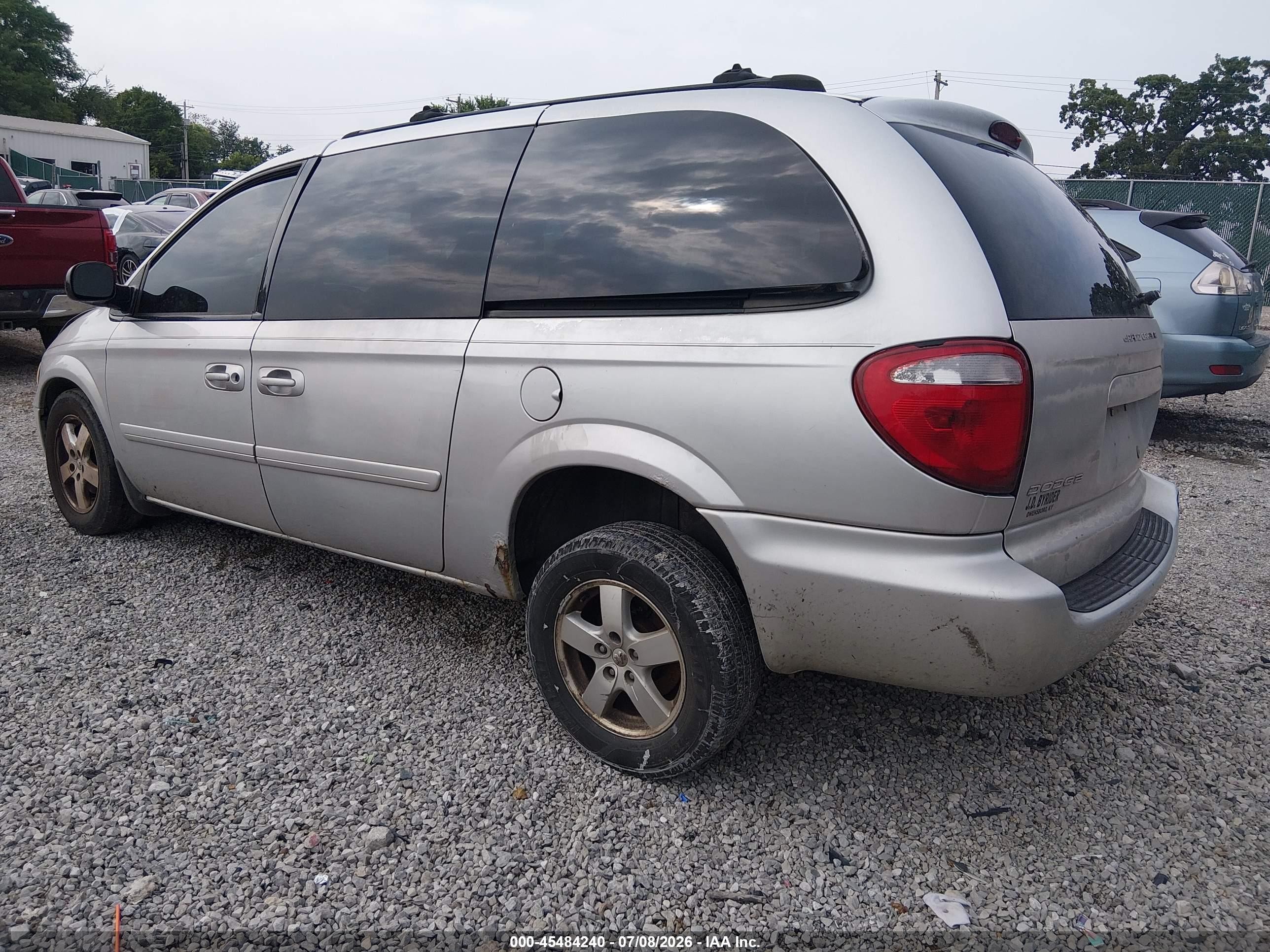 2006 Dodge Grand Caravan Sxt Silver vin: 2D4GP44L96R635564